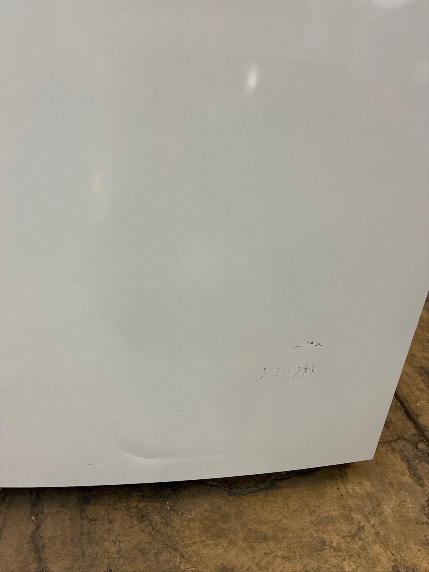 Frigidaire 32.6 in. 20 cu. ft. Upright Freezer, White