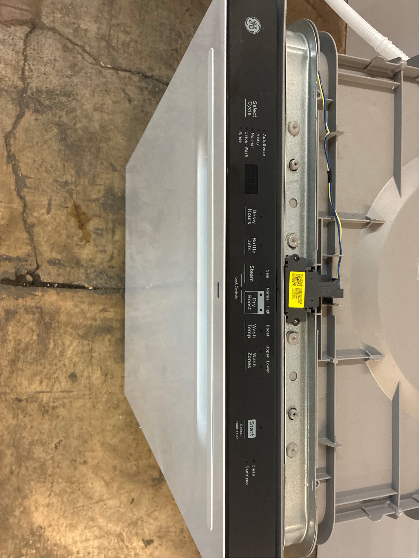 GE 24" Top Control Dishwasher, White, 52 dB