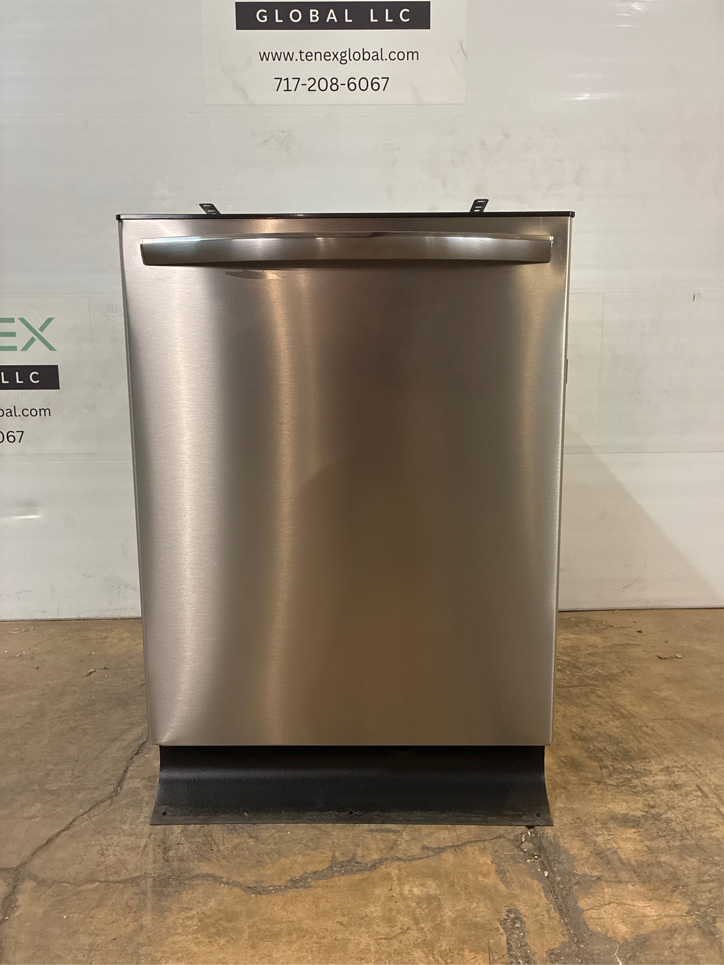 Frigidaire 24 in Built In Dishwasher