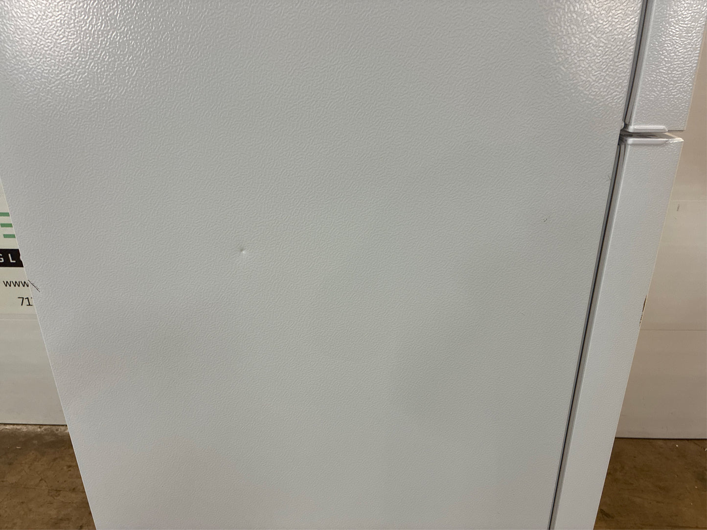 18 cu. ft. Top Freezer Refrigerator-White
