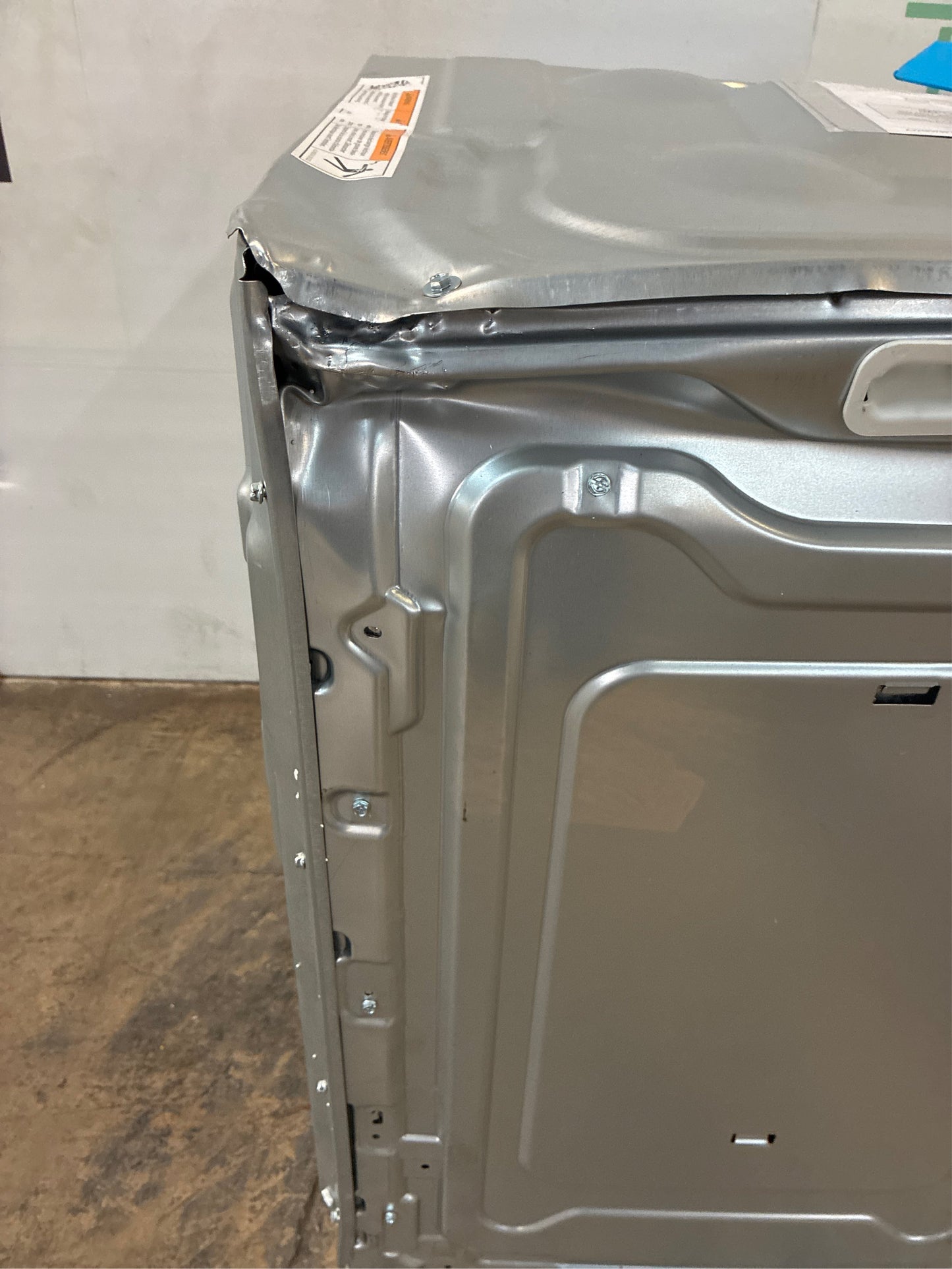 Frigidaire Gallery 24-in Electric Wall Oven, Air Fry