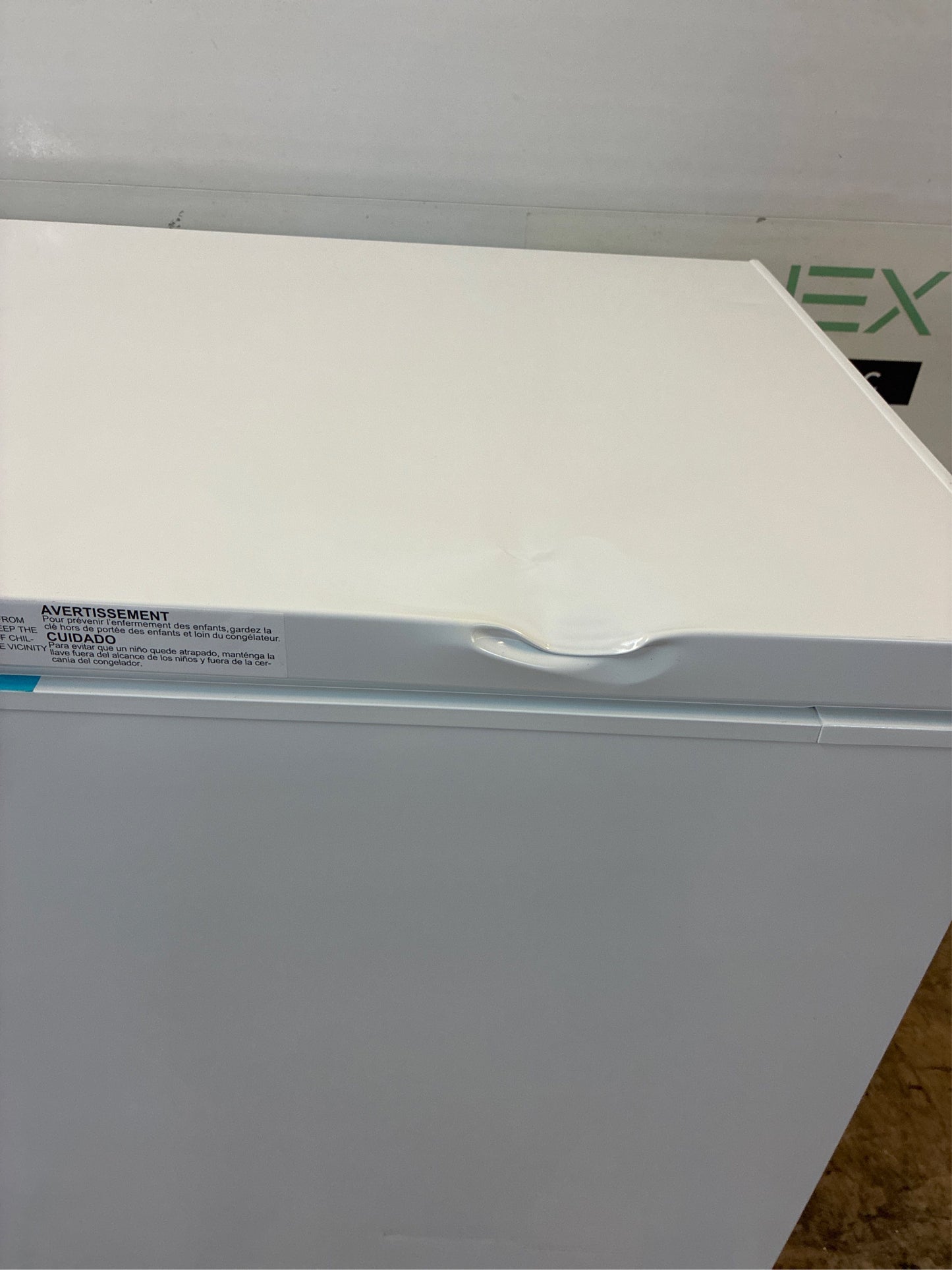 Frigidaire 14.8 cu. ft. Chest Freezer with LED, Garage Ready