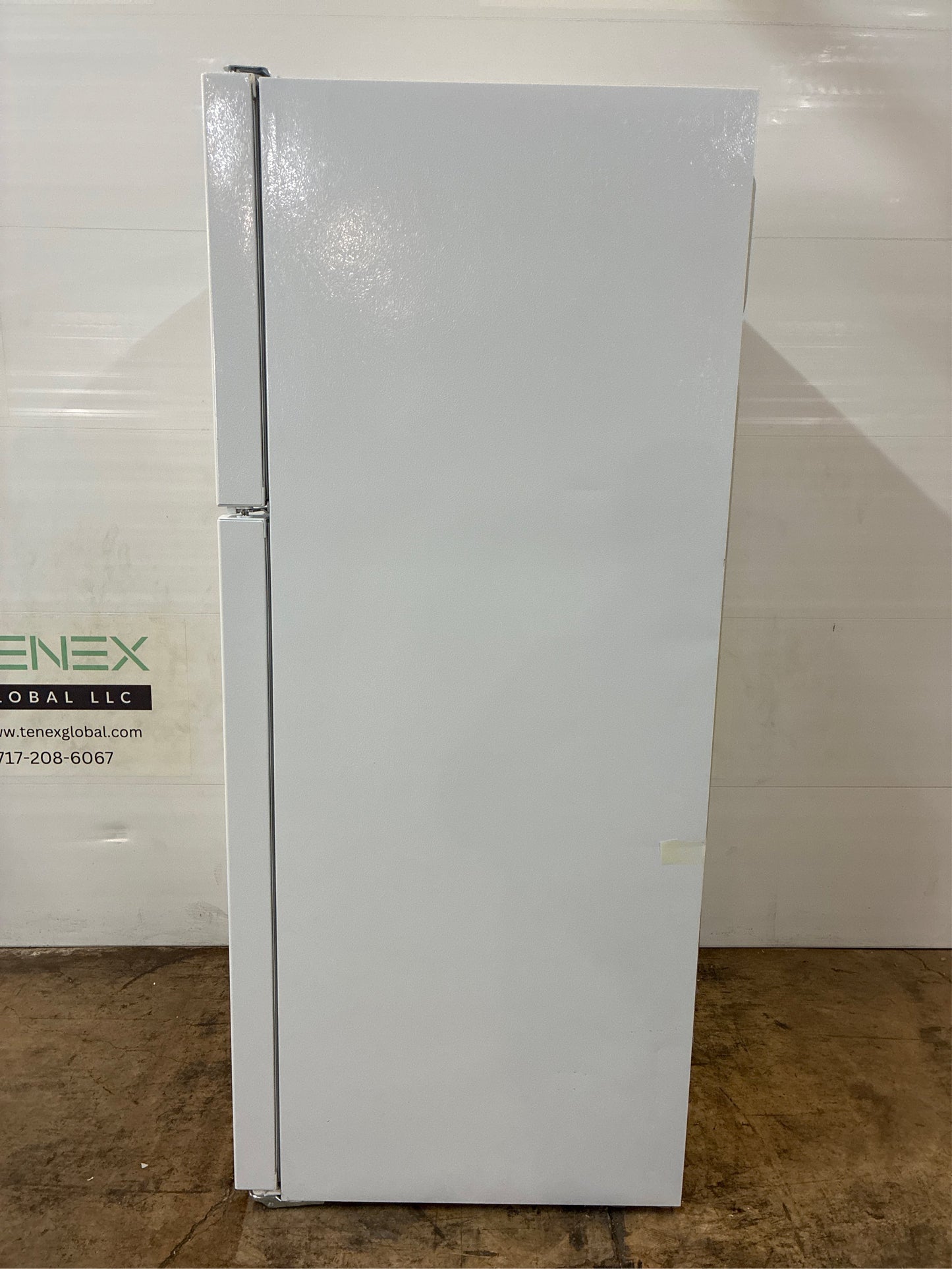 Frigidaire 18.2 cuft Top Freezer Refrigerator in White