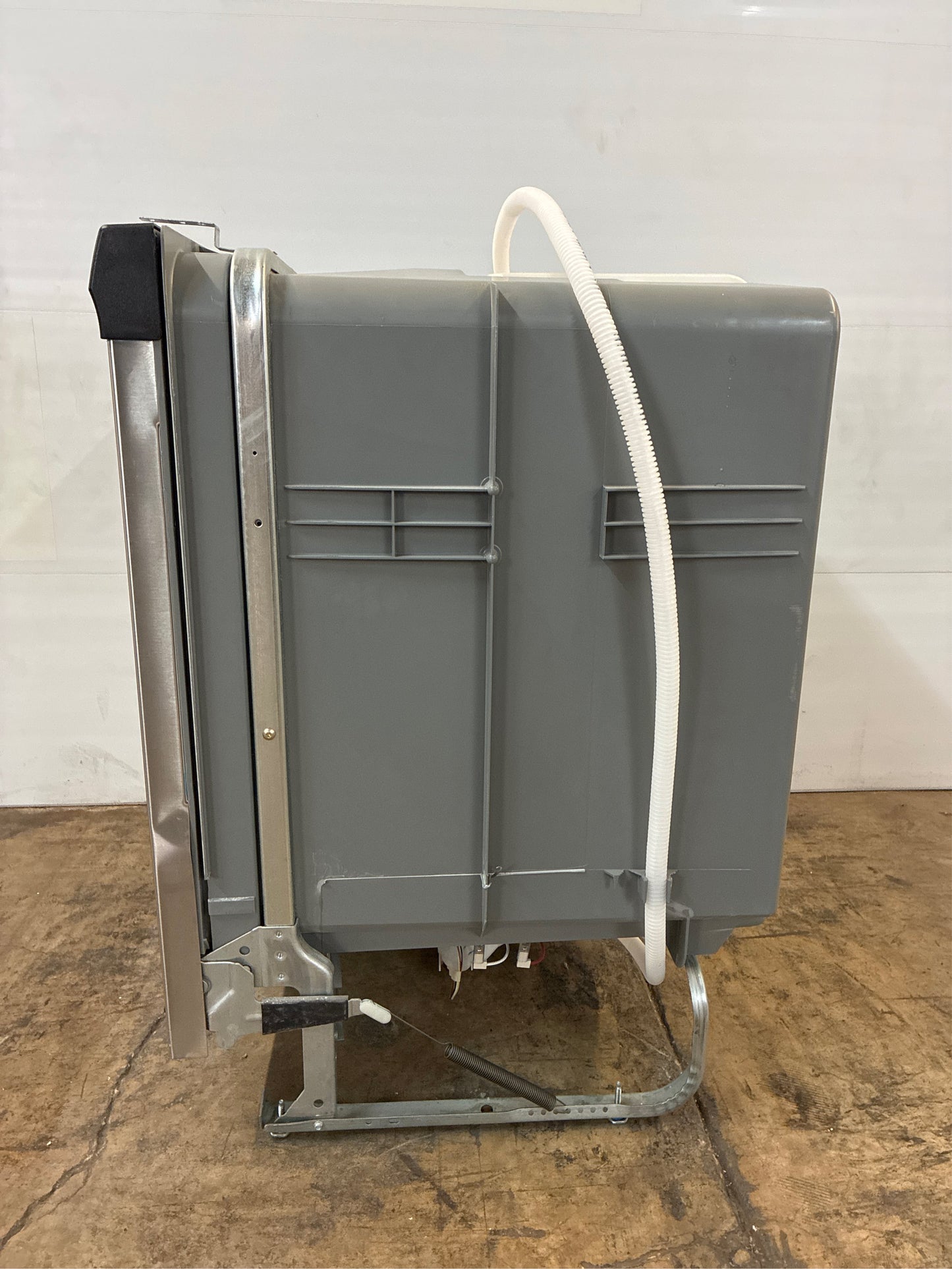 Frigidaire 24 In. Front Control Tall Tub Dishwasher