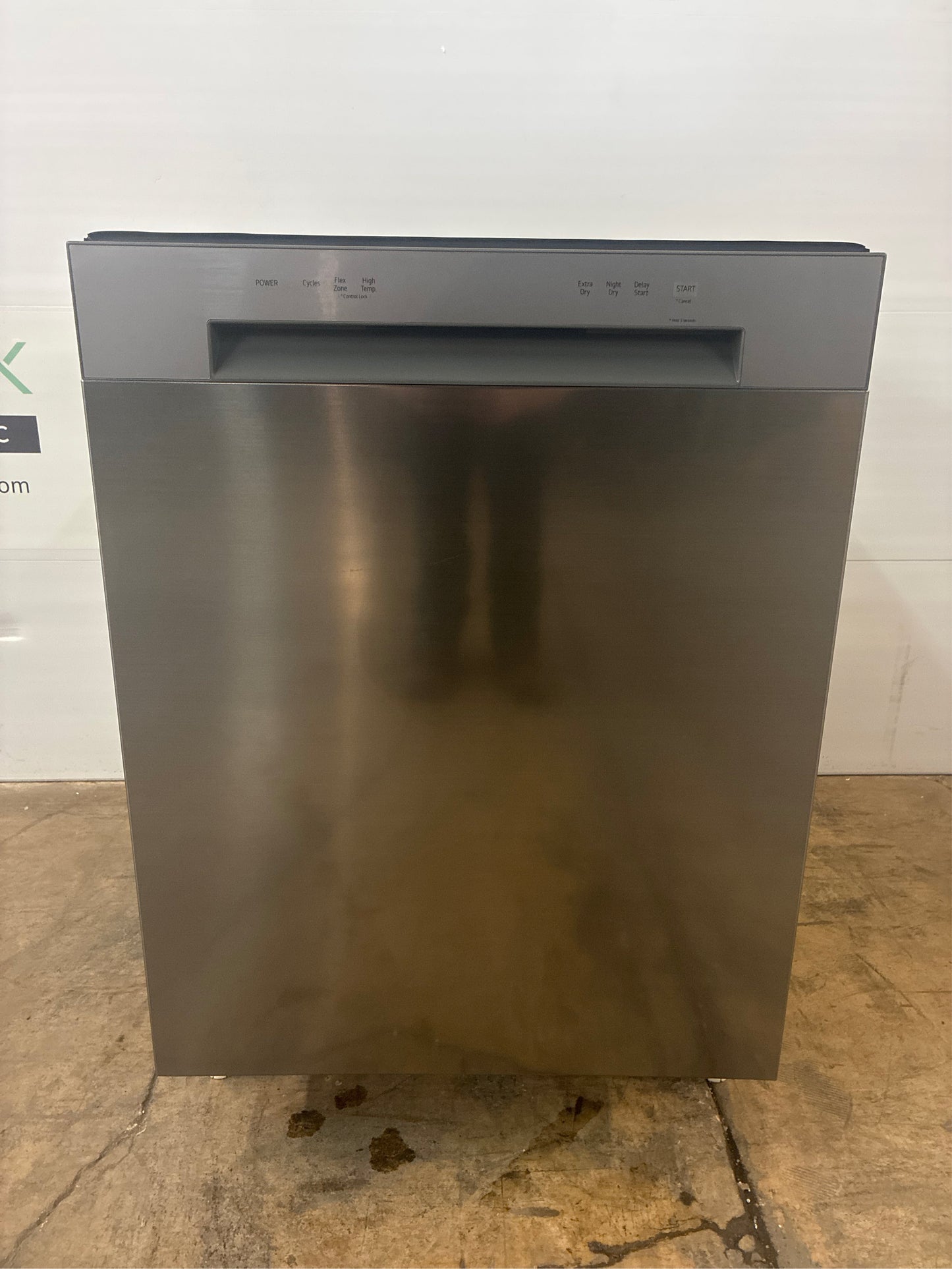 LG 24" Front Control Dishwasher, 52-dBA.
