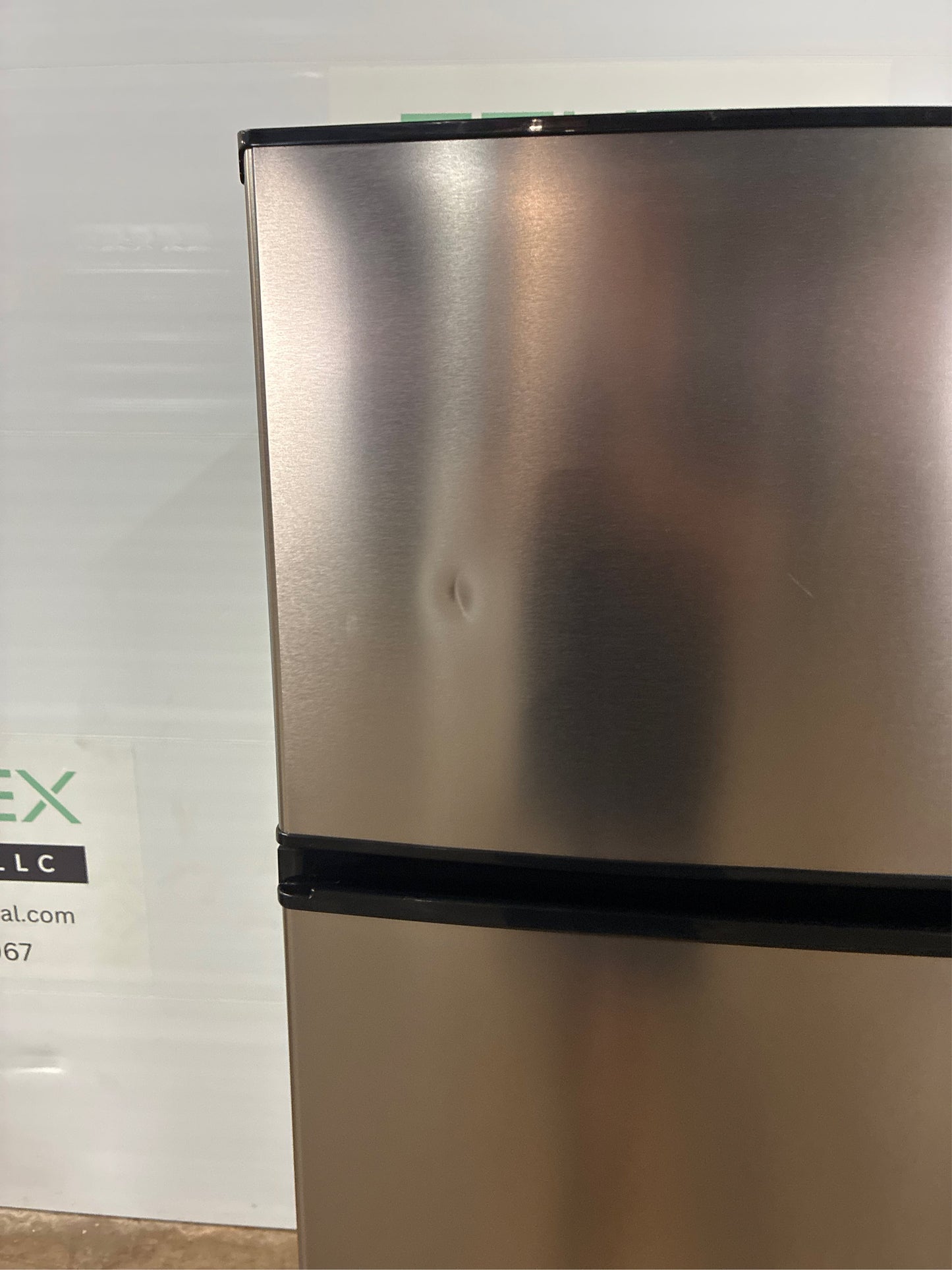 7.1 cu. ft. Top Freezer Refrigerator Steel Look