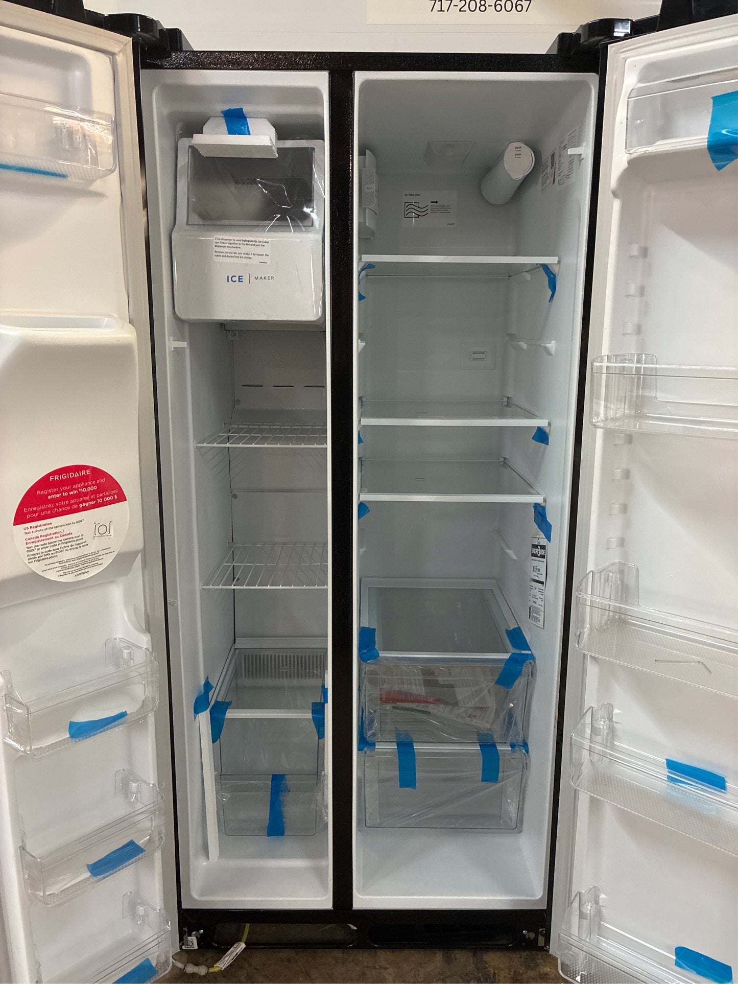 Frigidaire 22.3 cu. ft. 33'' Side by Side Fridge, Black