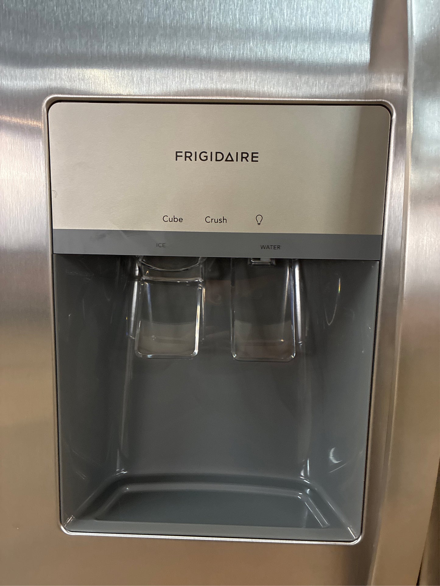 Frigidaire 33 in. 22.3 cu. ft. Side by Side Fridge