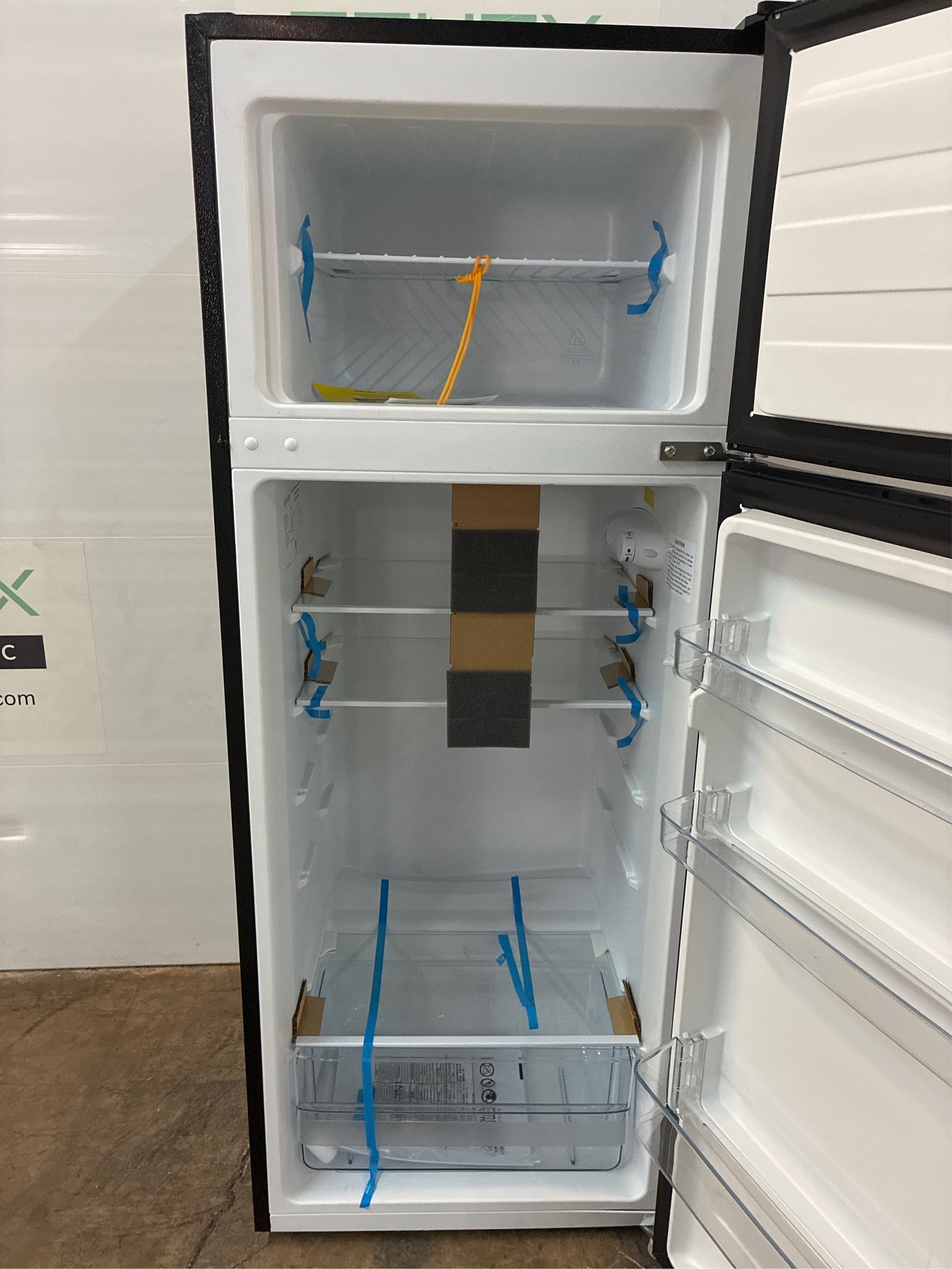7.1 cu. ft. Top Freezer Refrigerator in SS Look