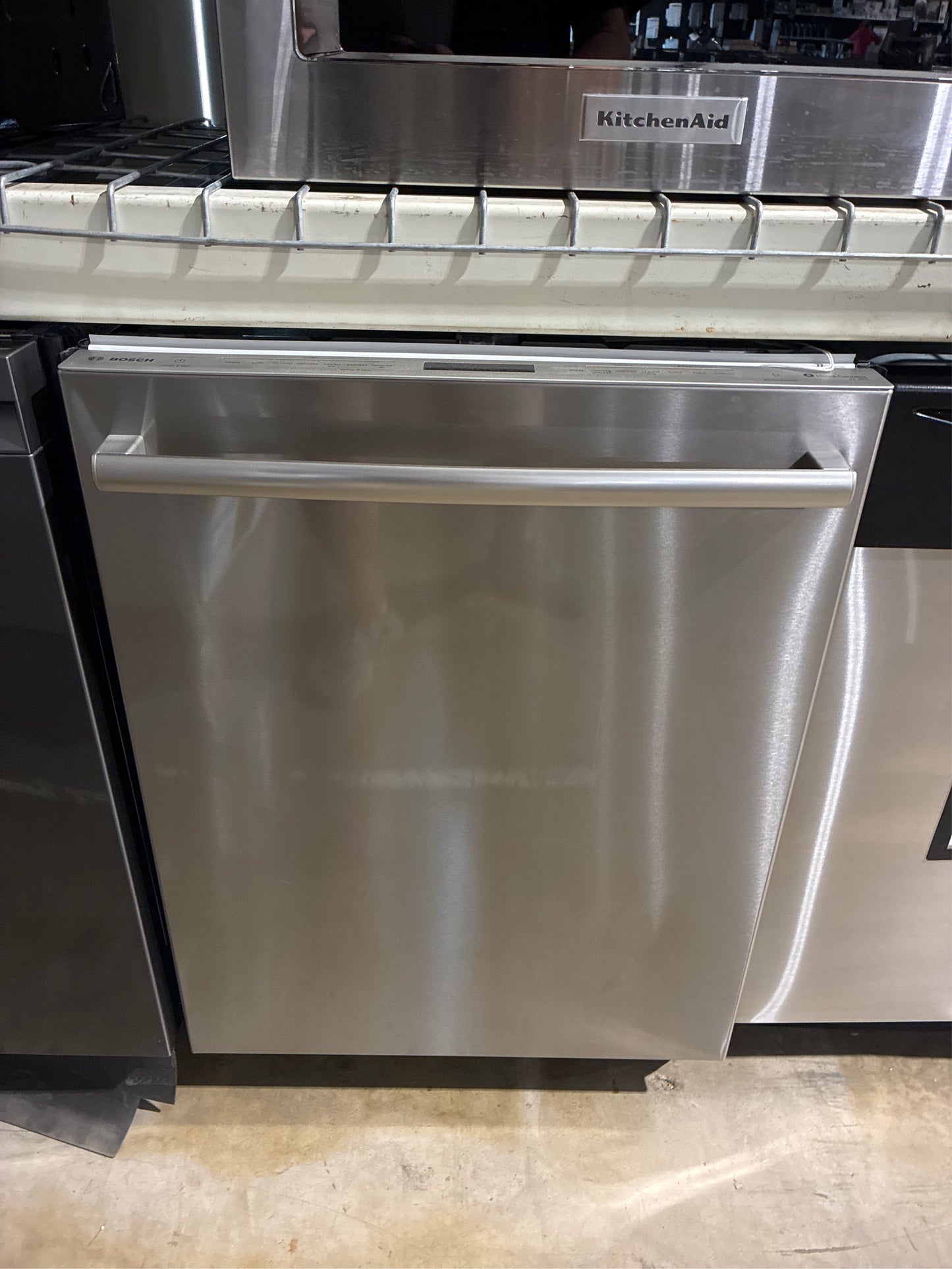 24'' SS Dishwasher, Bar Handle, 42 dBA