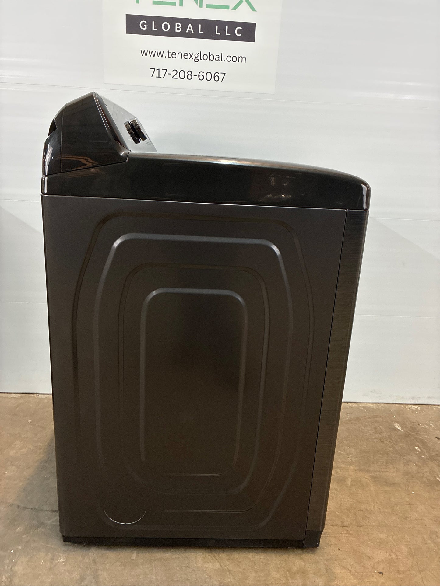 Samsung 7.4 cu. ft. Vented Smart Electric Dryer.