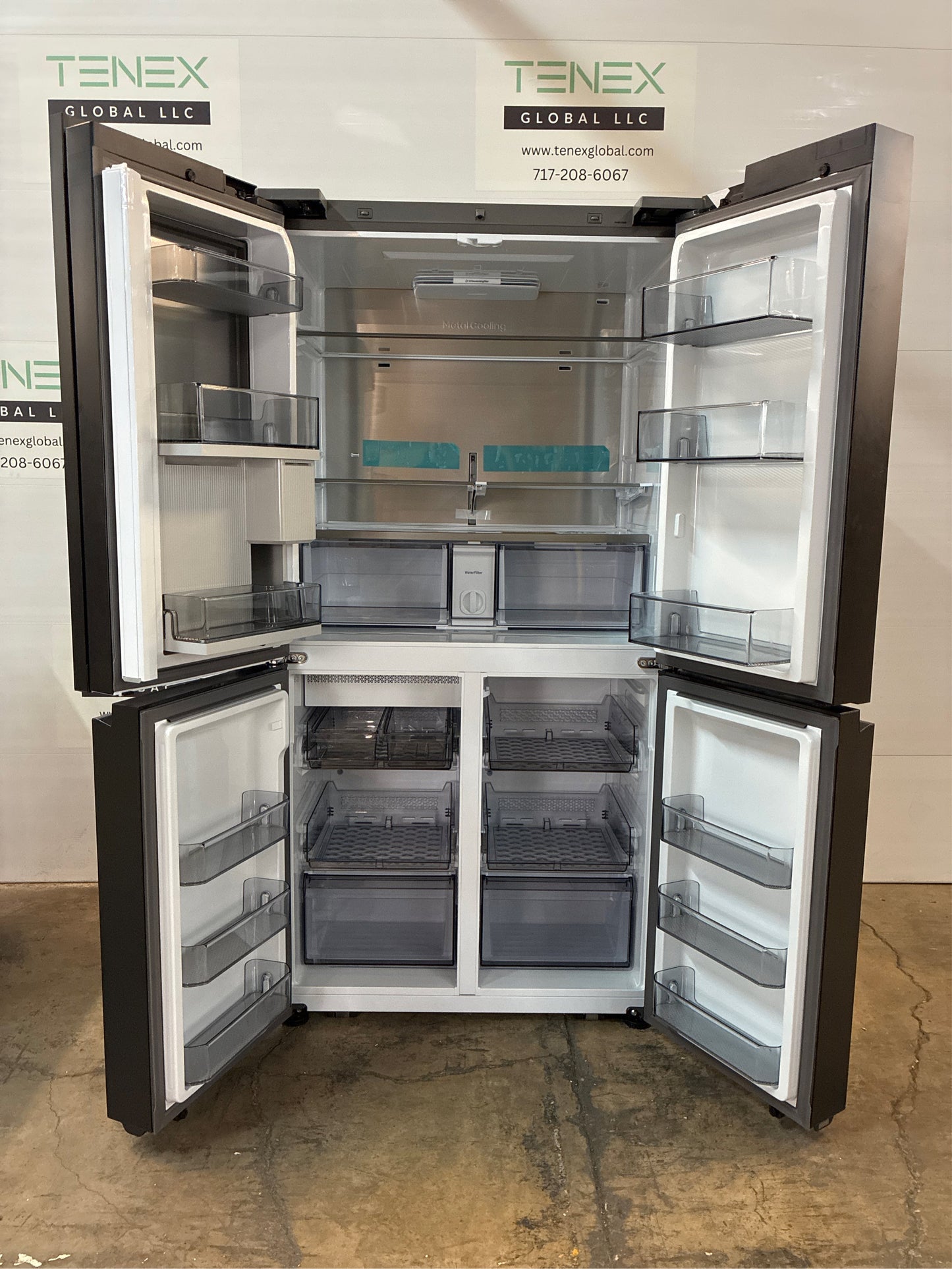 Samsung Bespoke 4-Door Flex Refrigerator with Hub+ Charcoal