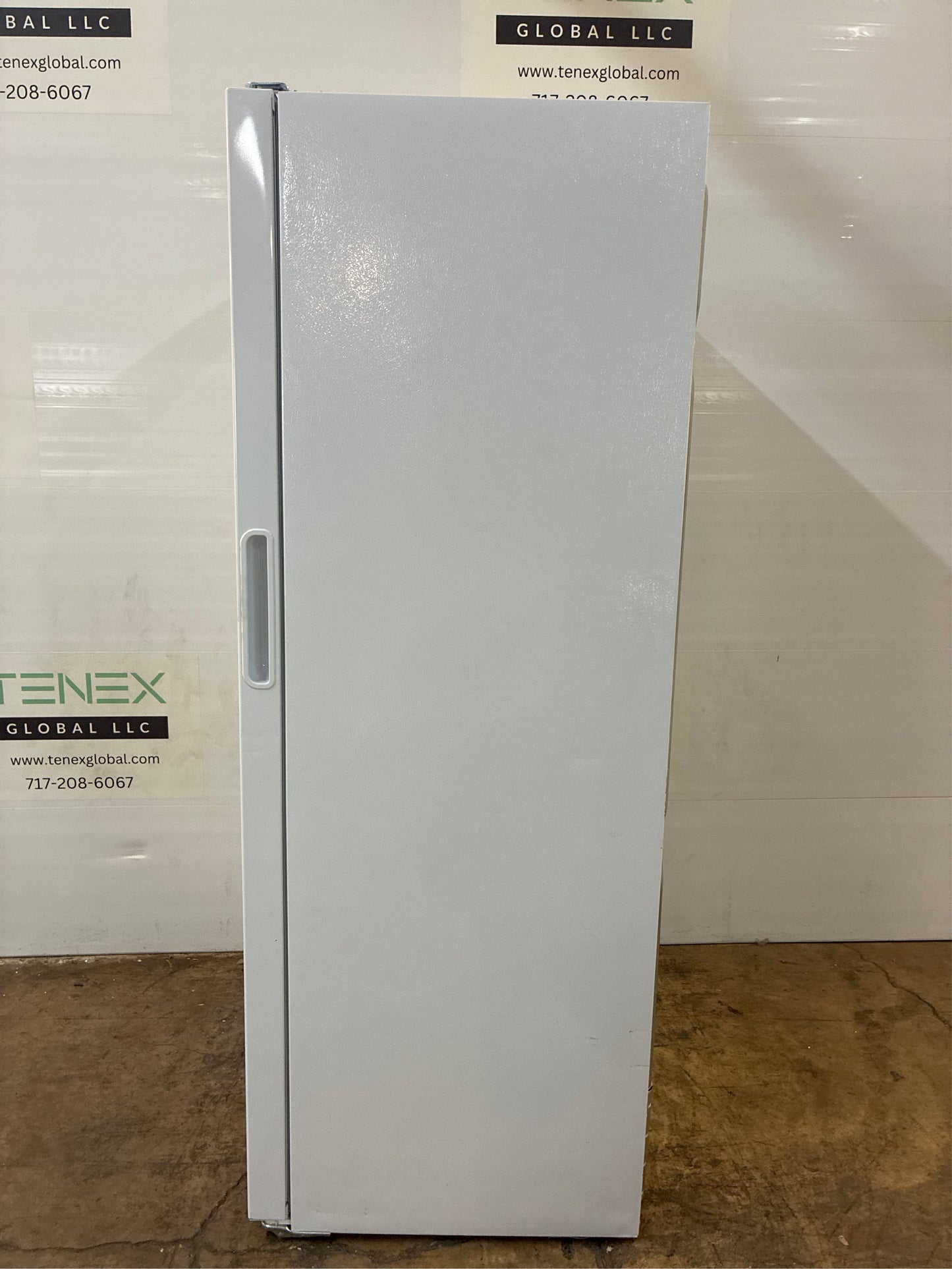 Frigidaire 32.6 in. 20 cu. ft. Upright Freezer, White