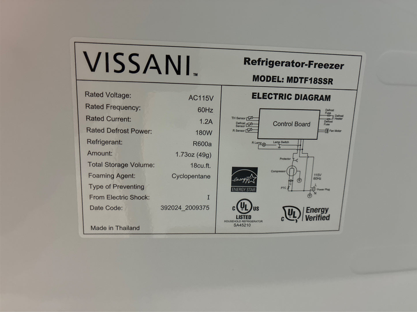 18 cu. ft. Top Freezer Refrigerator