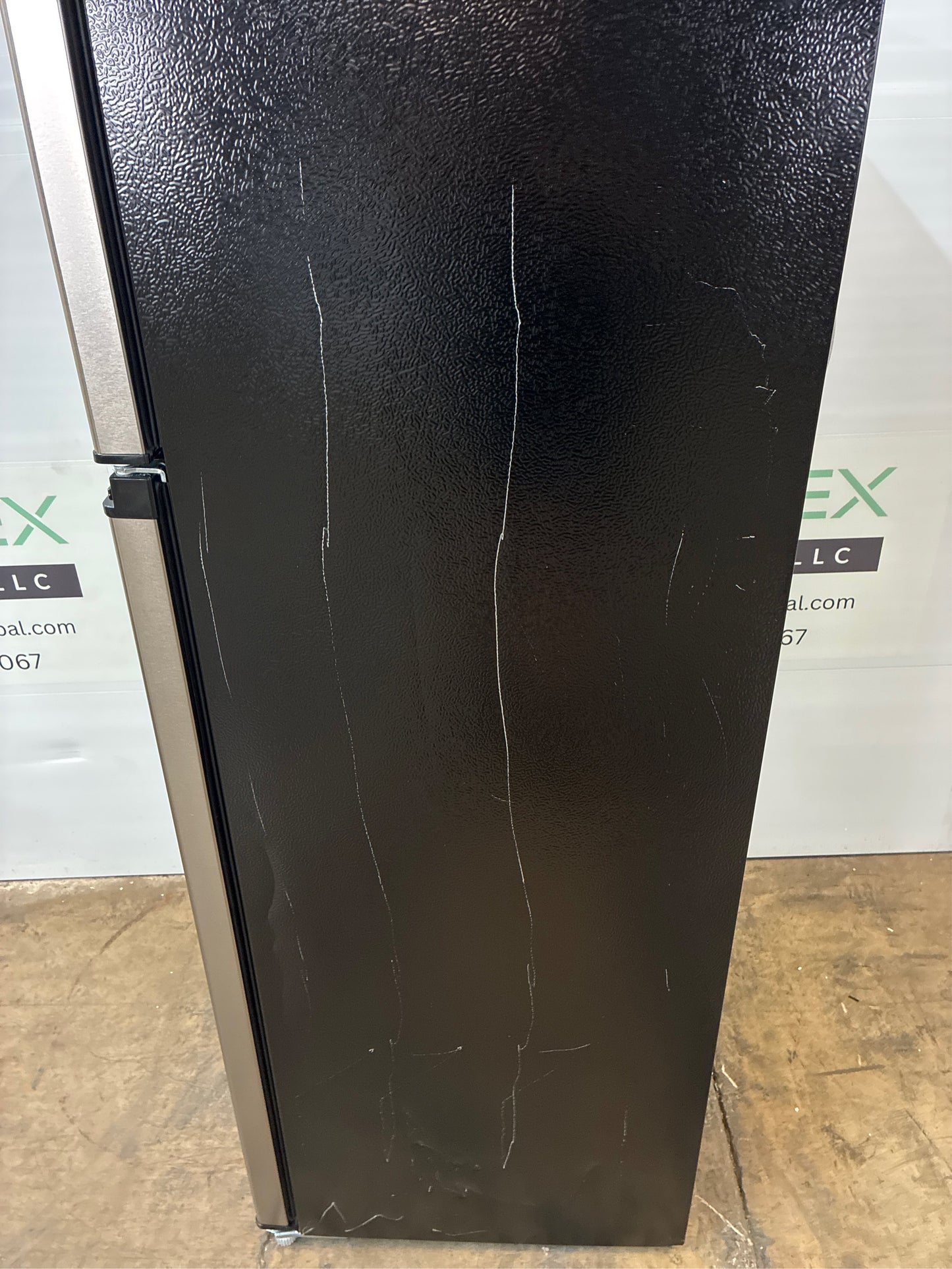 7.1 cu. ft. Top Freezer Refrigerator SS Look