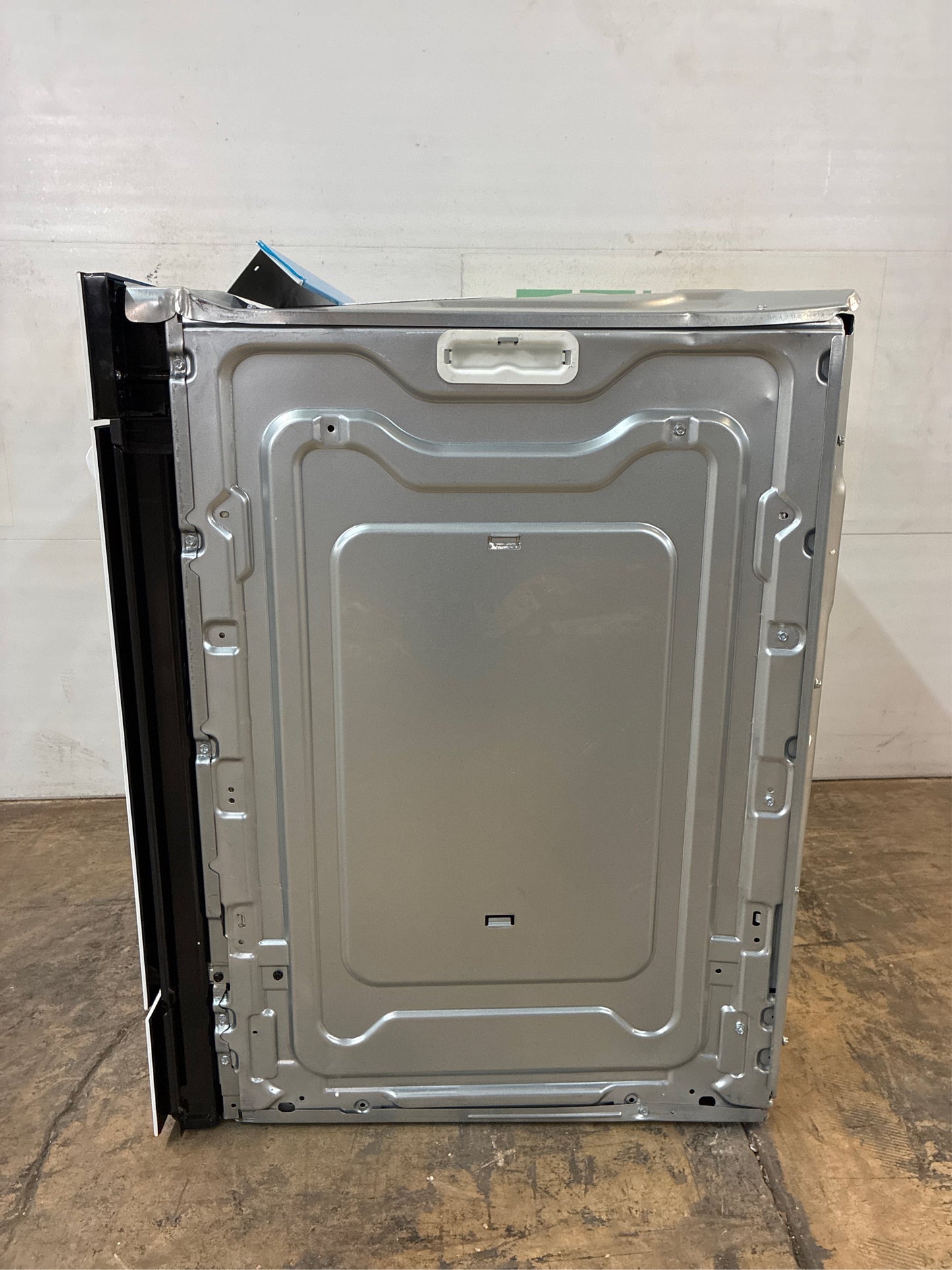 Frigidaire Gallery 24-in Electric Wall Oven, Air Fry