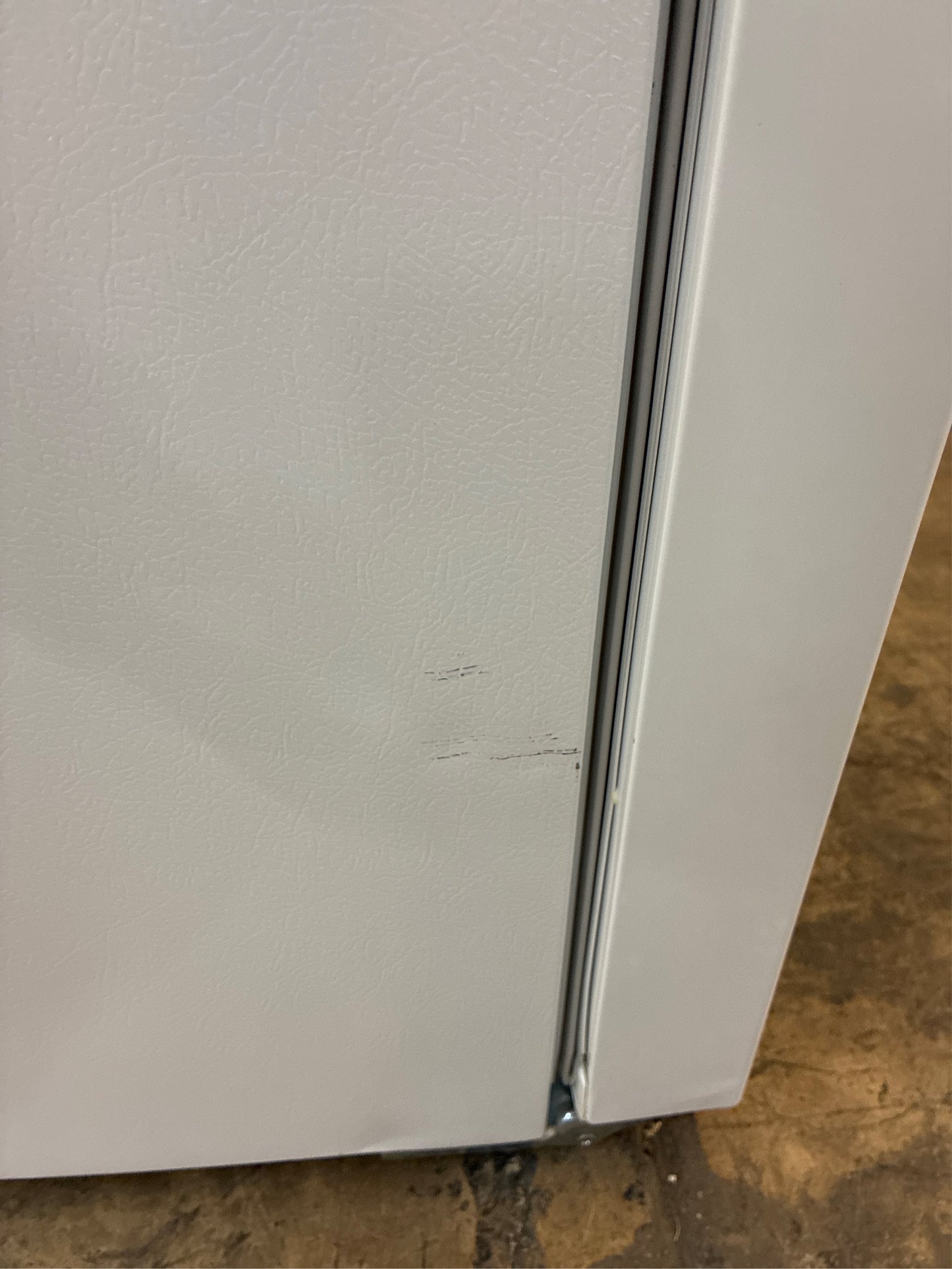 Frigidaire 30" 18.3 cu. ft. Top Freezer