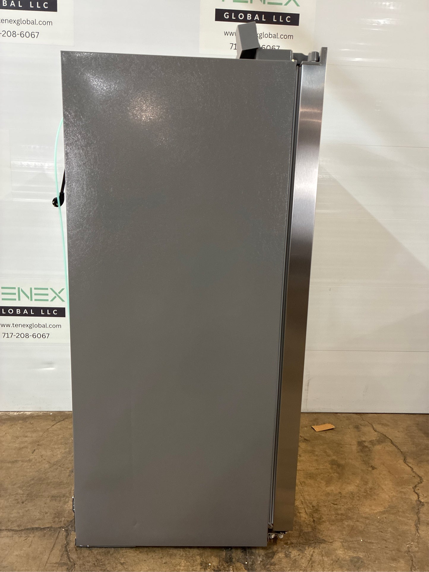 Frigidaire 22.3-cu ft Side-by-Side Fridge