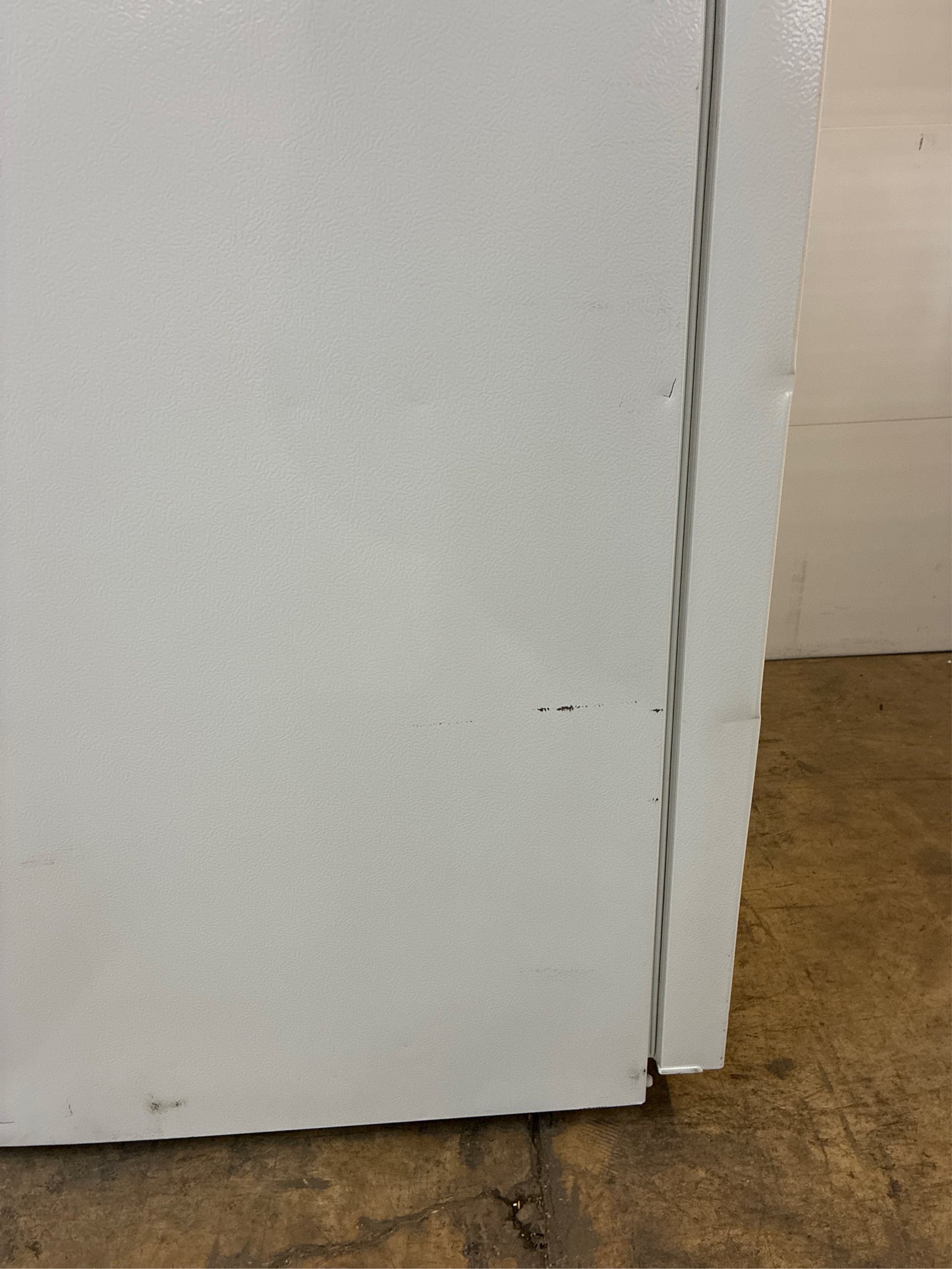18 cu. ft. Top Freezer Refrigerator in White