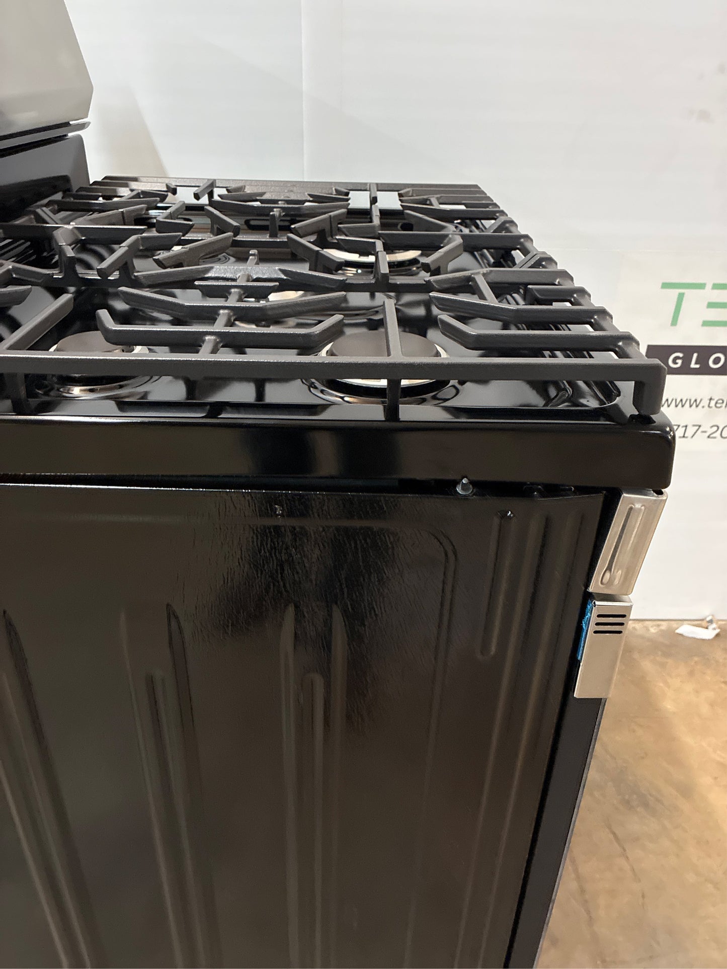 Frigidaire 30 in. 5-Burner Gas Range, Stainless Steel