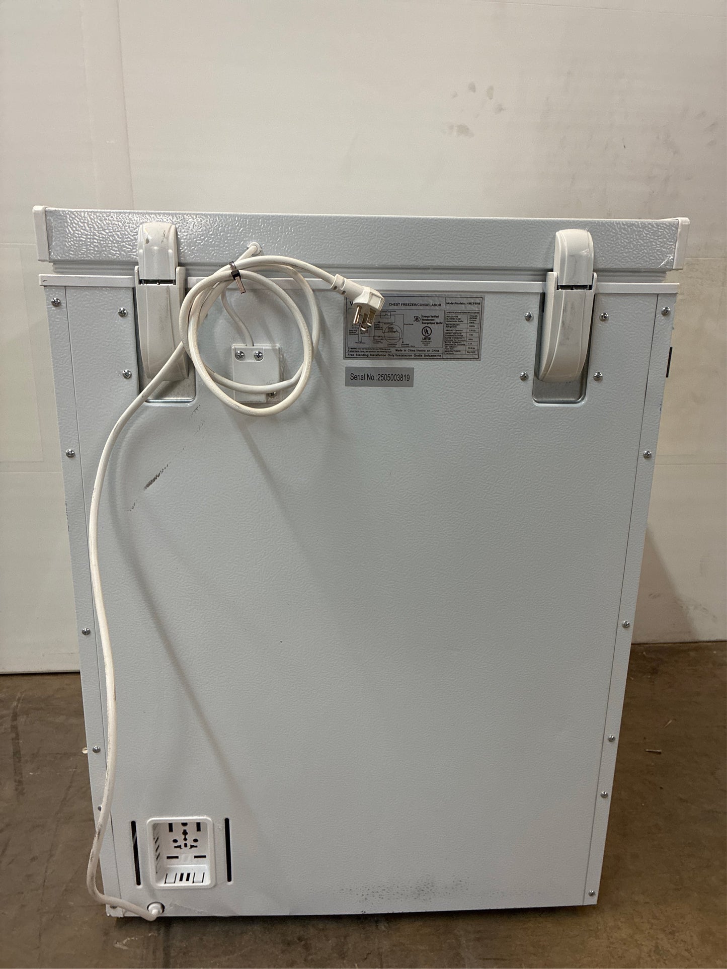 Vissani 5.0 cu. ft. Chest Freezer with LED Light