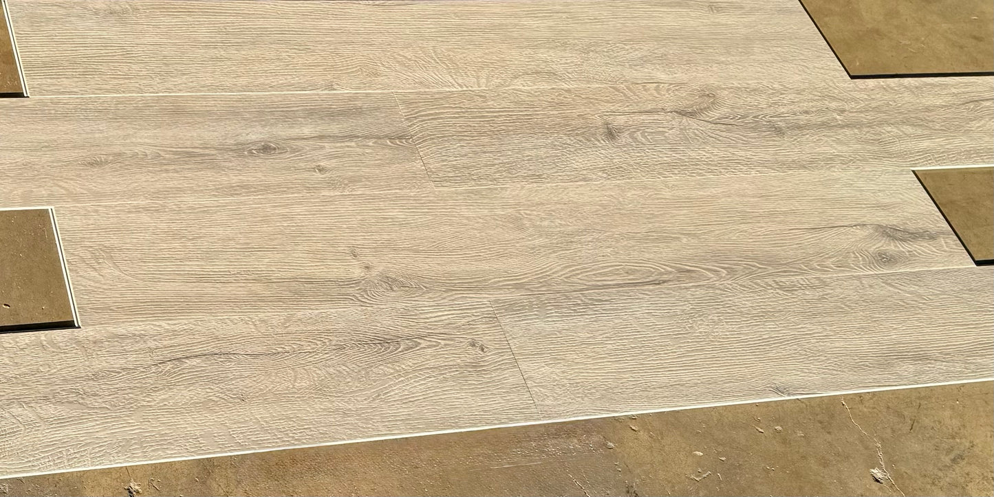 LA 105 LVP FLOORING (GRAY)