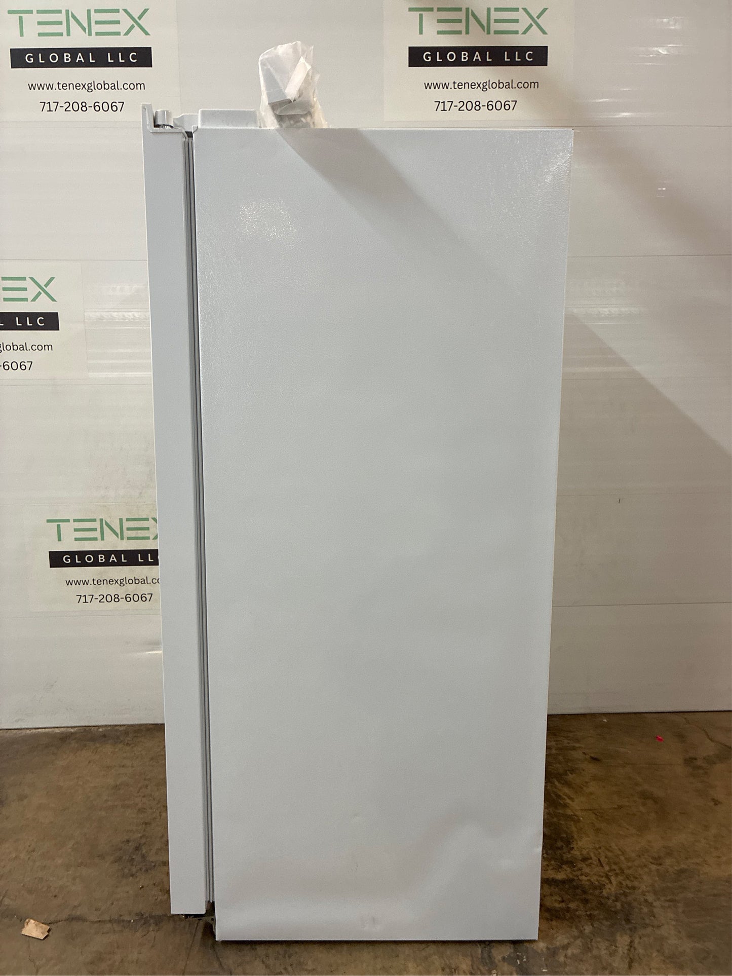 Frigidaire 22.3 cu. ft. SxS Refrigerator, 33" White