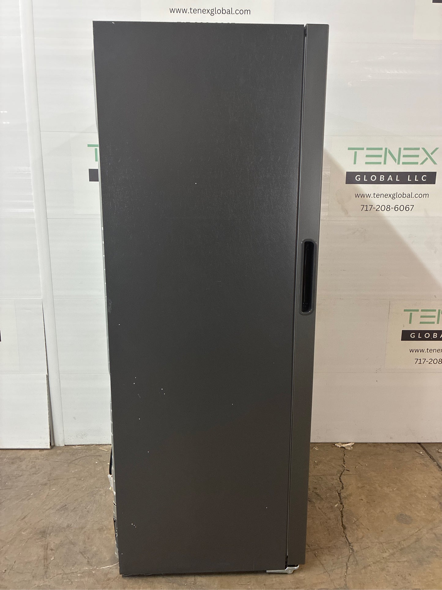 Frigidaire 32.6 in Upright Freezer 20 cu ft., Carbon