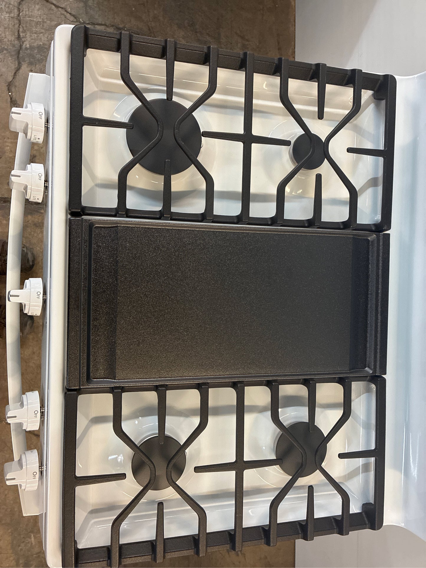 GE 30" 5-Burner 5-cu ft Gas Range (White)