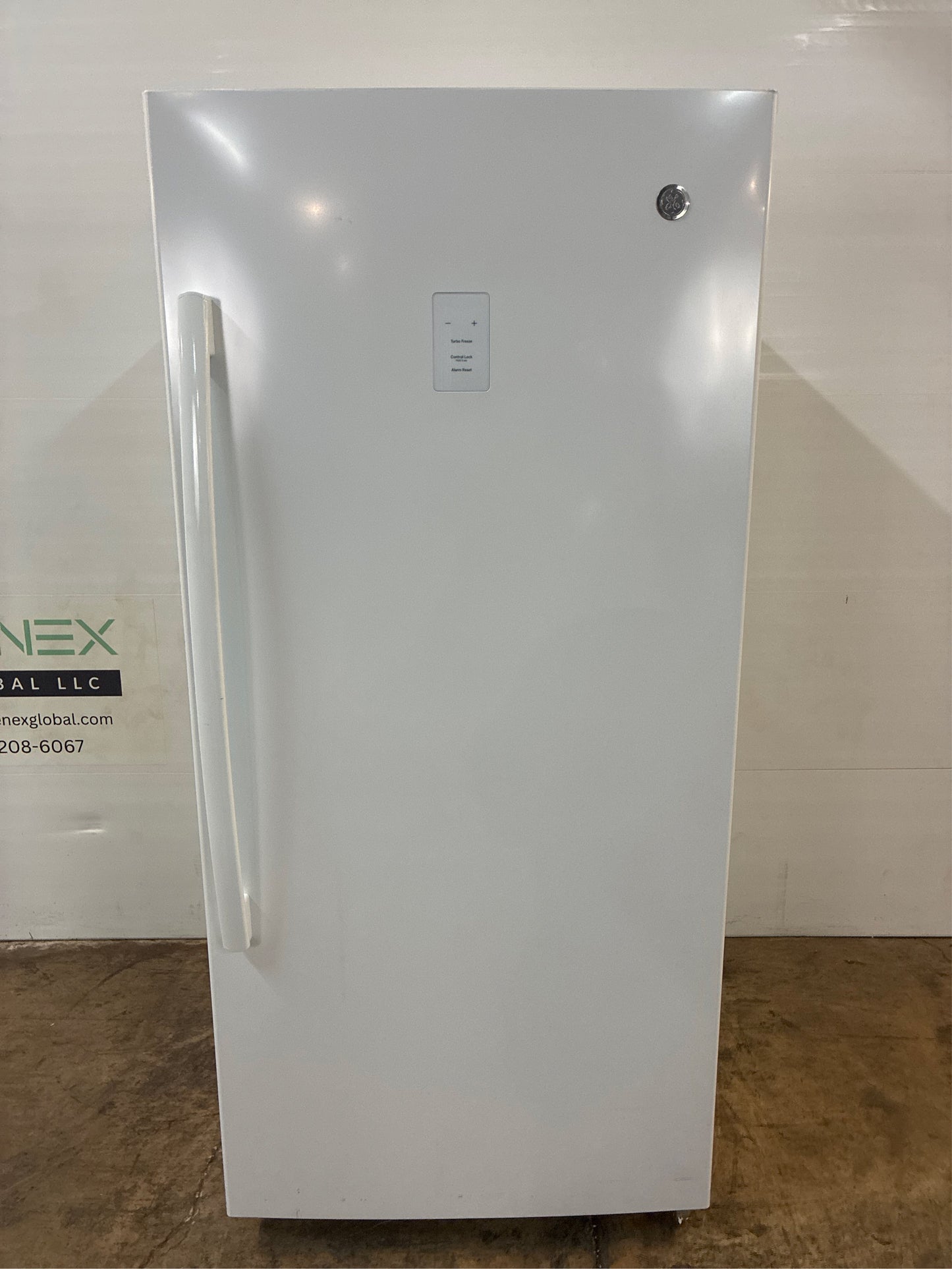 GE 14.1-cu ft Frost-free Upright Freezer