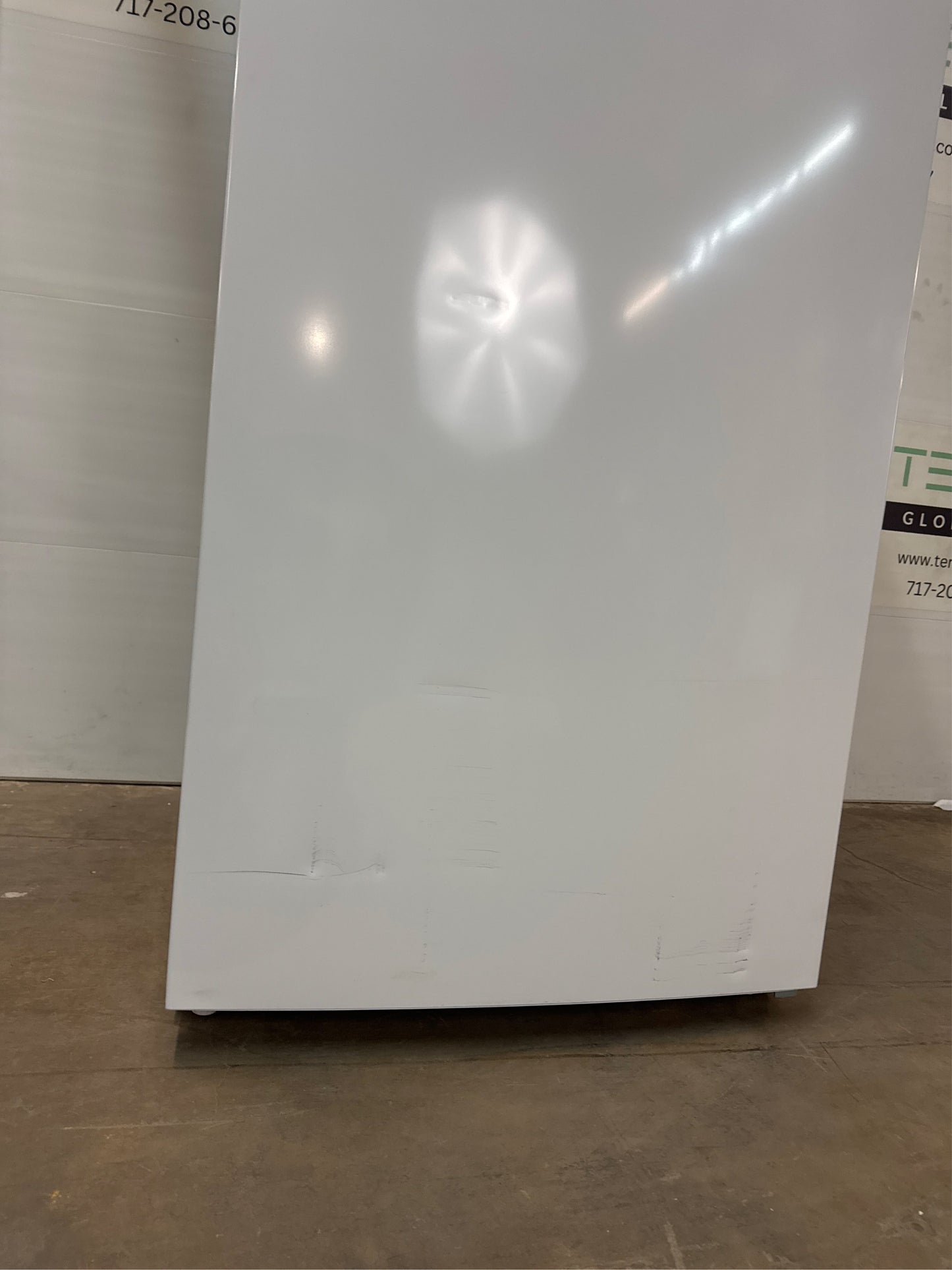 27.8" Frigidaire Upright Freezer, 13 cu ft, Frost Free