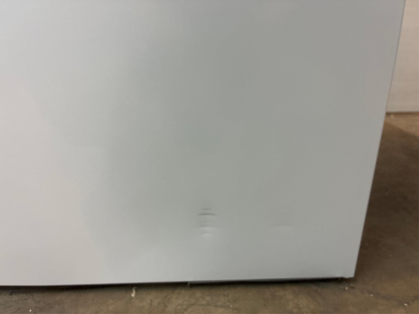 Frigidaire Manual Defrost Chest Freezer w LED Light