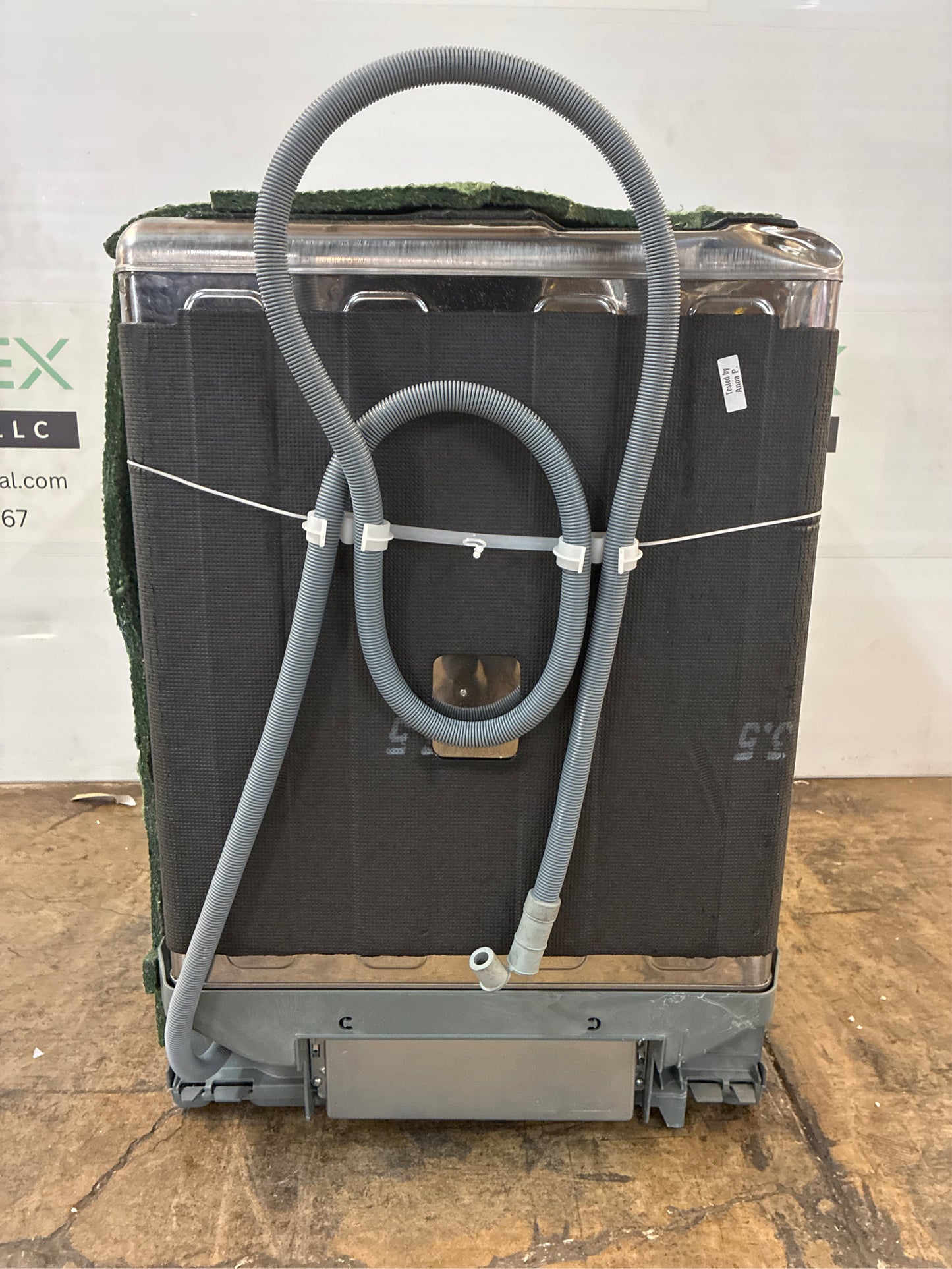 Frigidaire Gallery 24 in Top Control Tall Tub Dishwasher