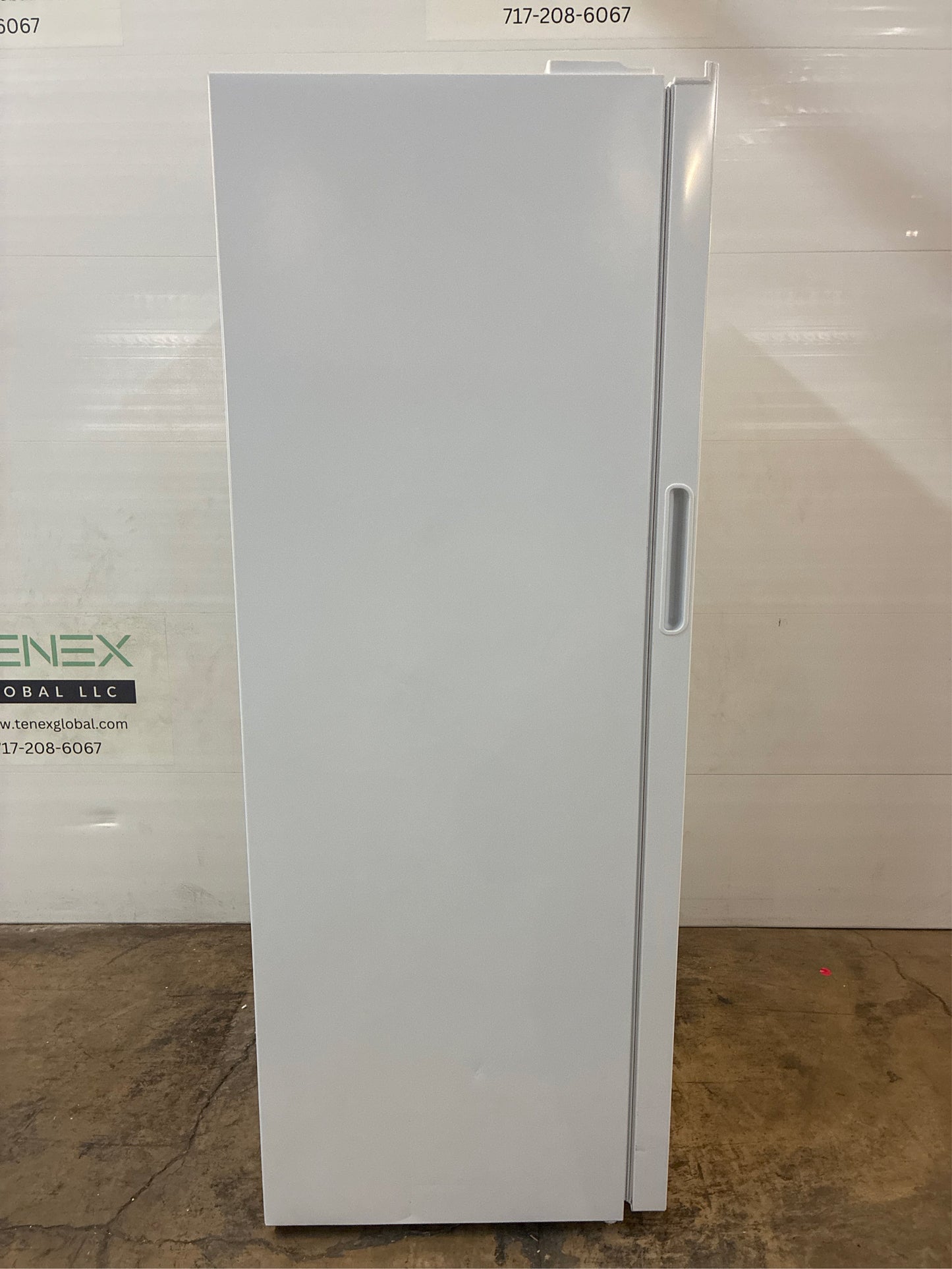 Frigidaire 27.8 in. 13 cu ft Frost Free Upright Freezer