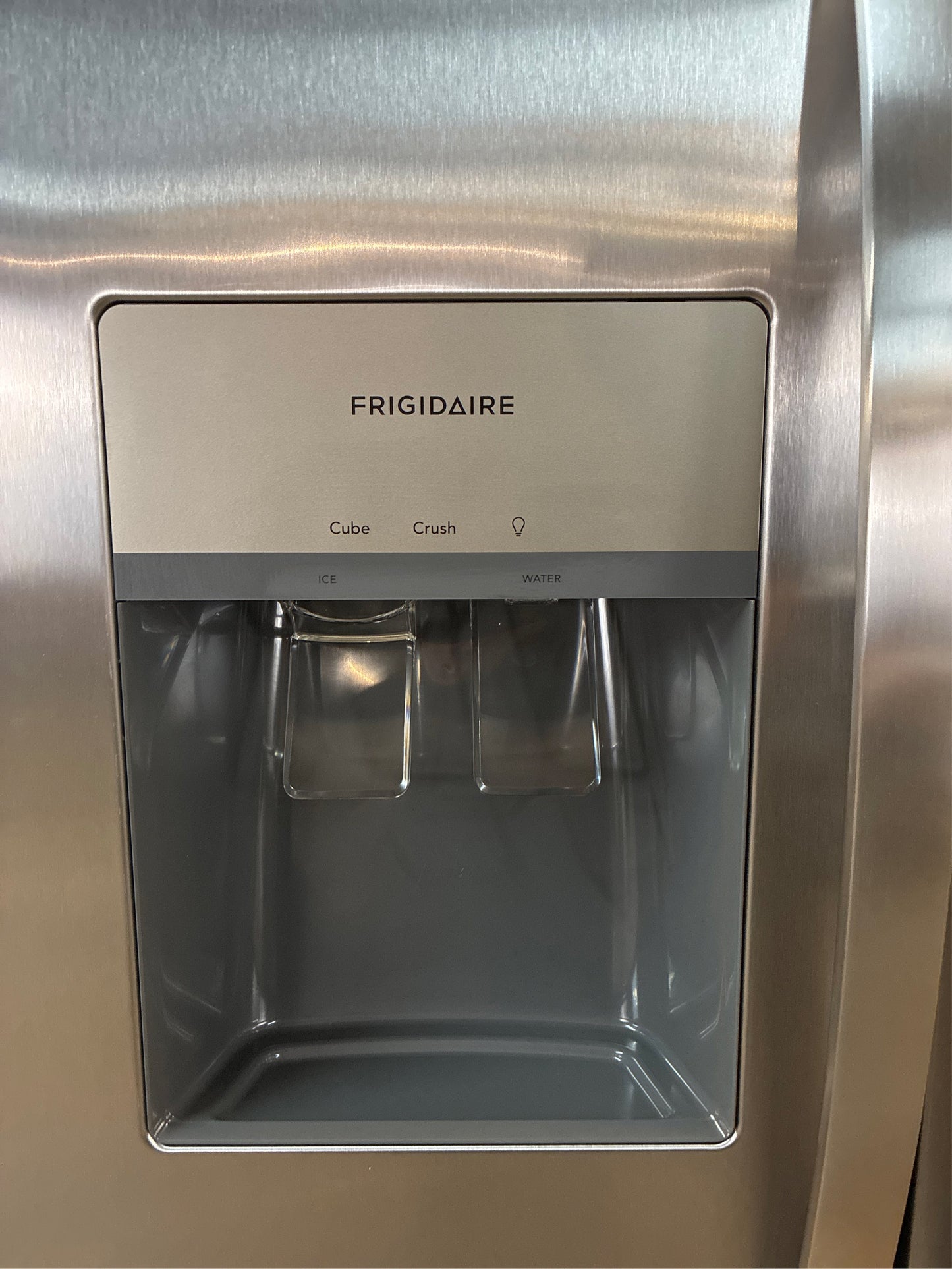 Frigidaire 36 in. Side-by-Side, 25.6 cu ft, SS Refrigerator