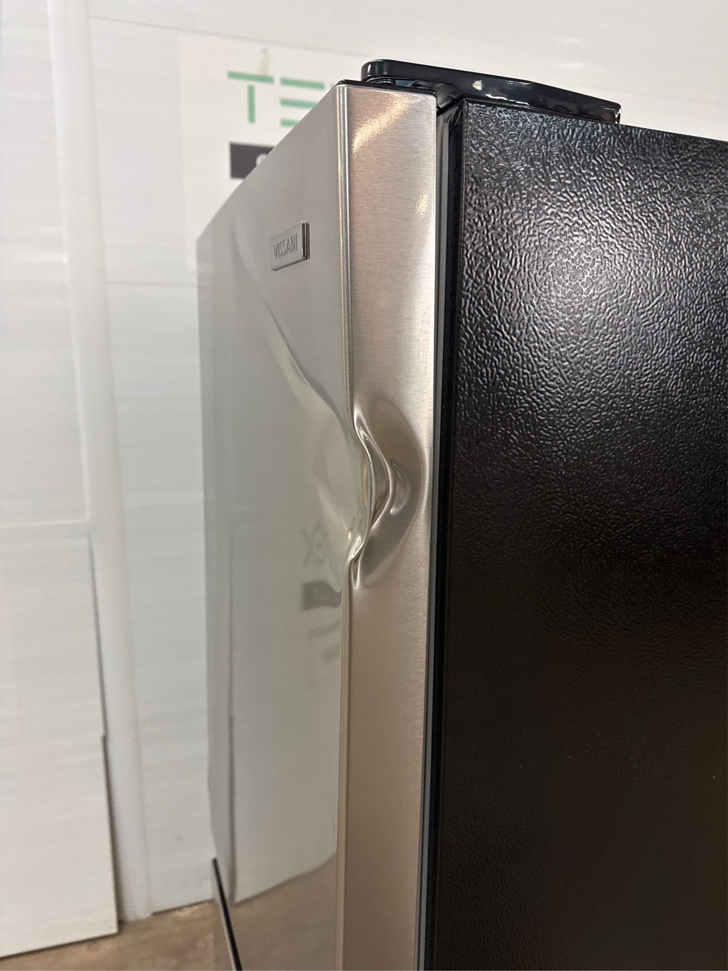 4.7 cu.ft. Bottom Freezer Refrigerator