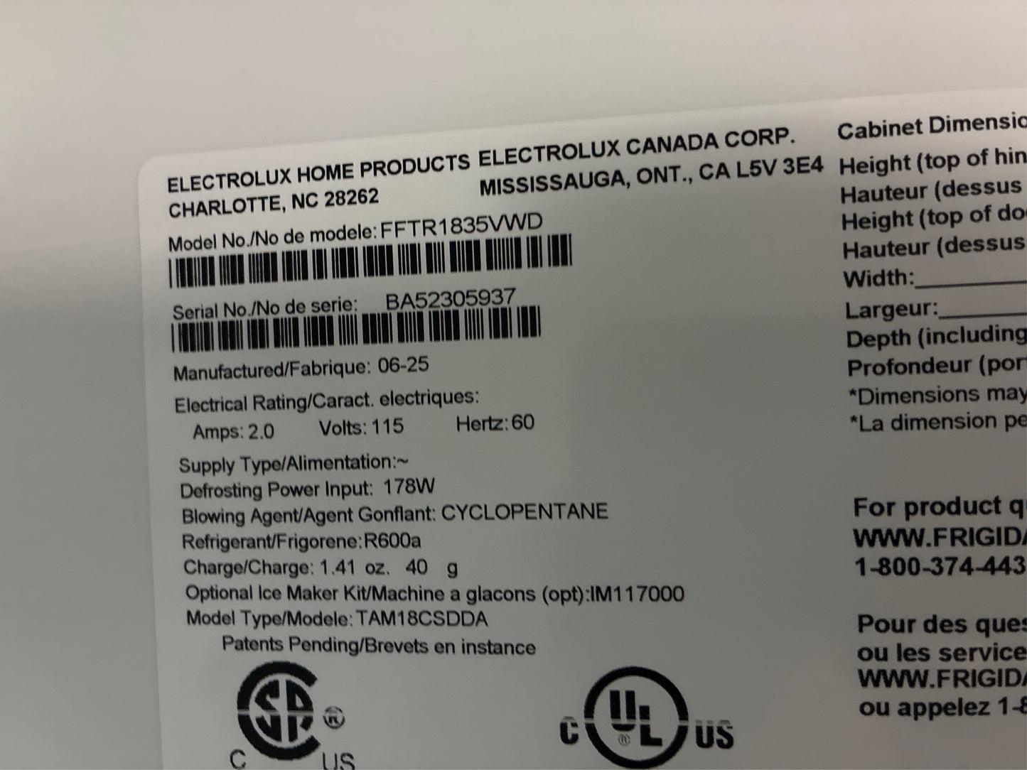 Frigidaire 30" 18.3 cu ft Top Freezer Refrigerator