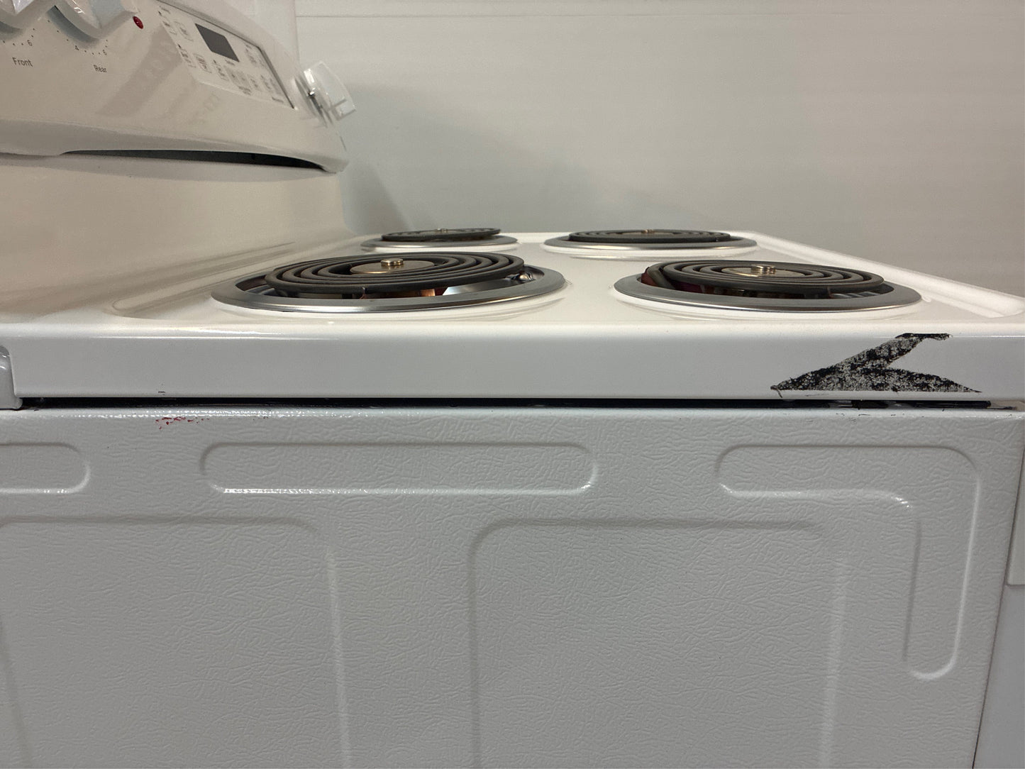 GE 30 in. 4-Burner Electric Range, White
