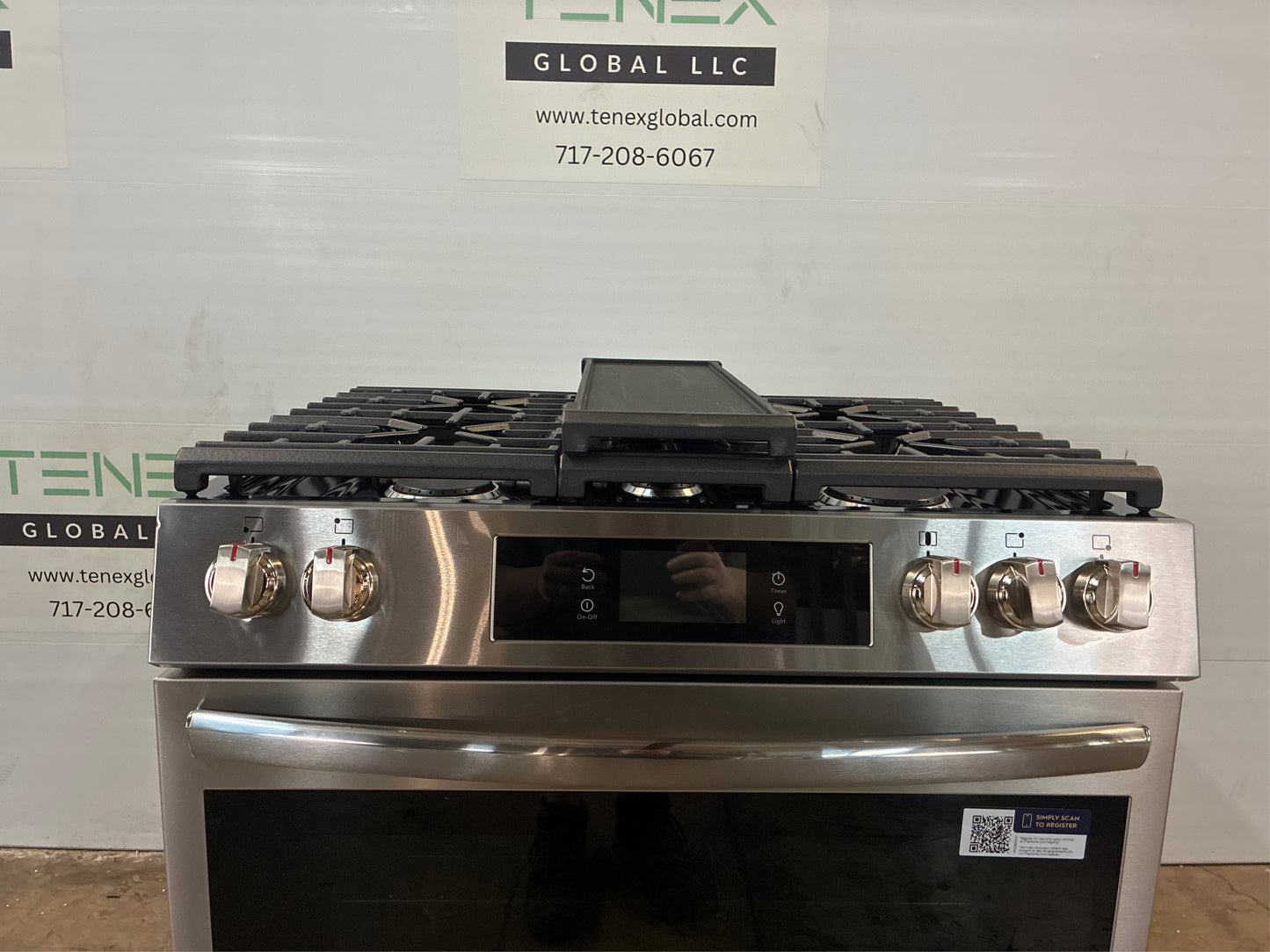 Frigidaire Gallery 30 in. 6 cu. ft. 5 Burner Gas Range