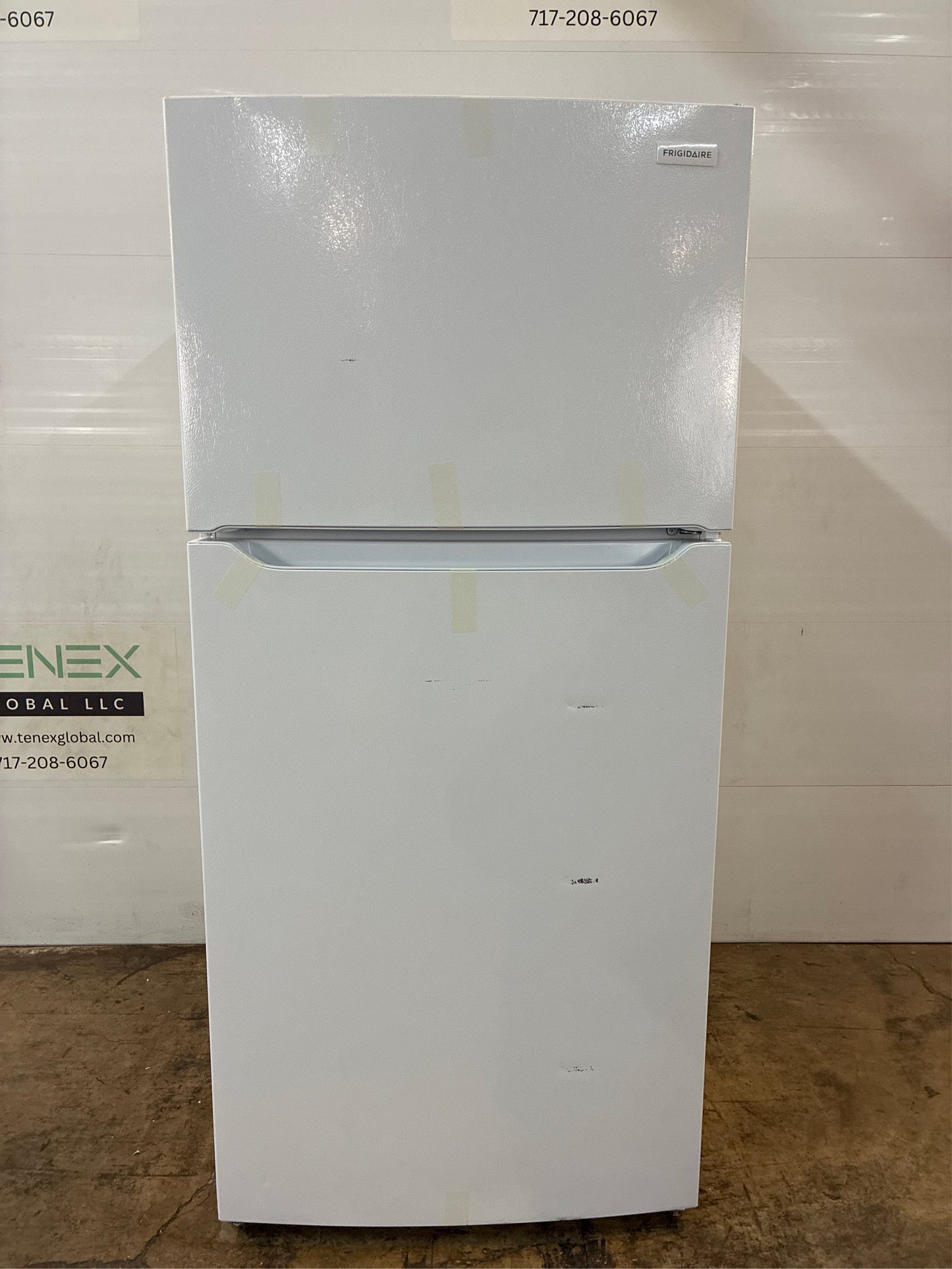 Frigidaire 18.2 cuft Top Freezer Refrigerator in White
