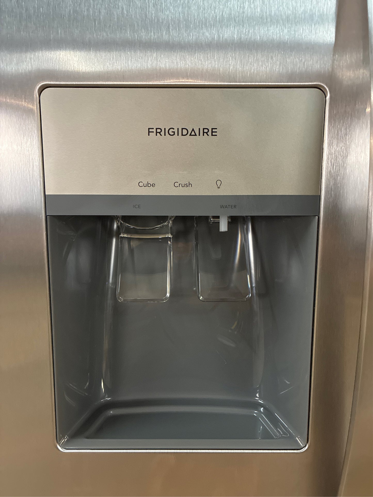 Frigidaire 36 in. 25.6 cuft Side by Side Fridge