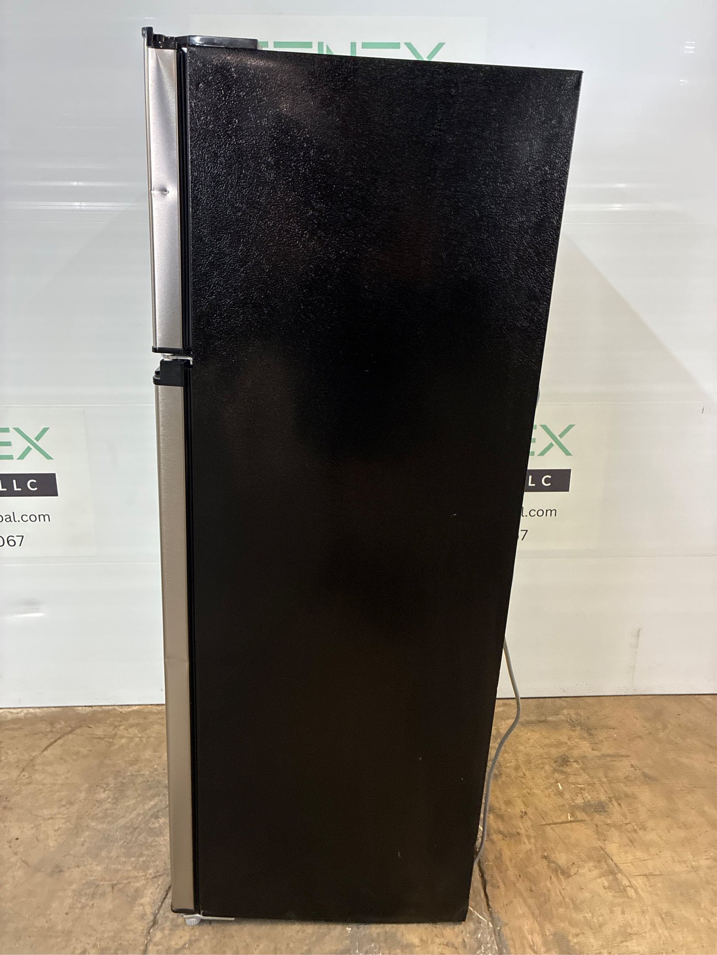 7.1 cu. ft. Top Freezer Refrigerator