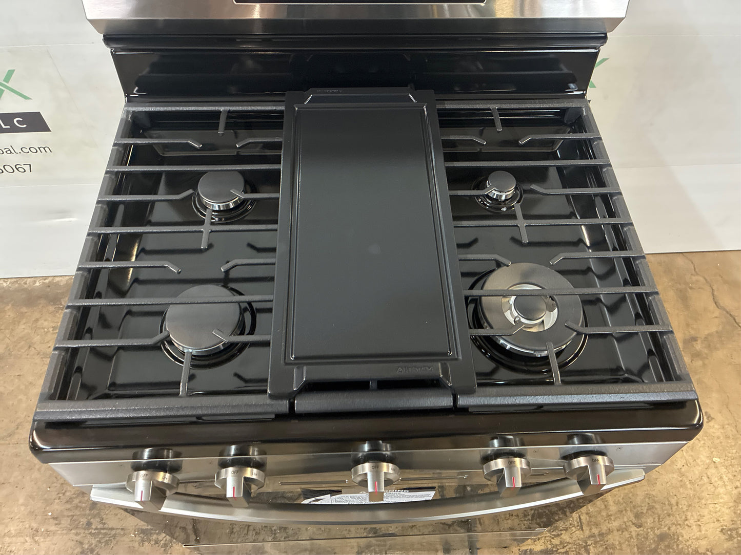 Samsung 30" 5-Burner Gas Range with Air Fry