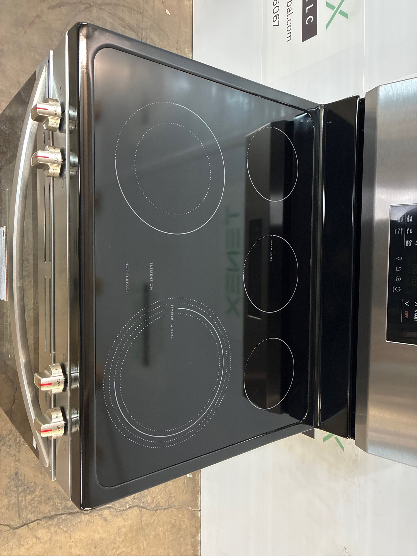 Frigidaire 30 in. Electric Range w Air Fry