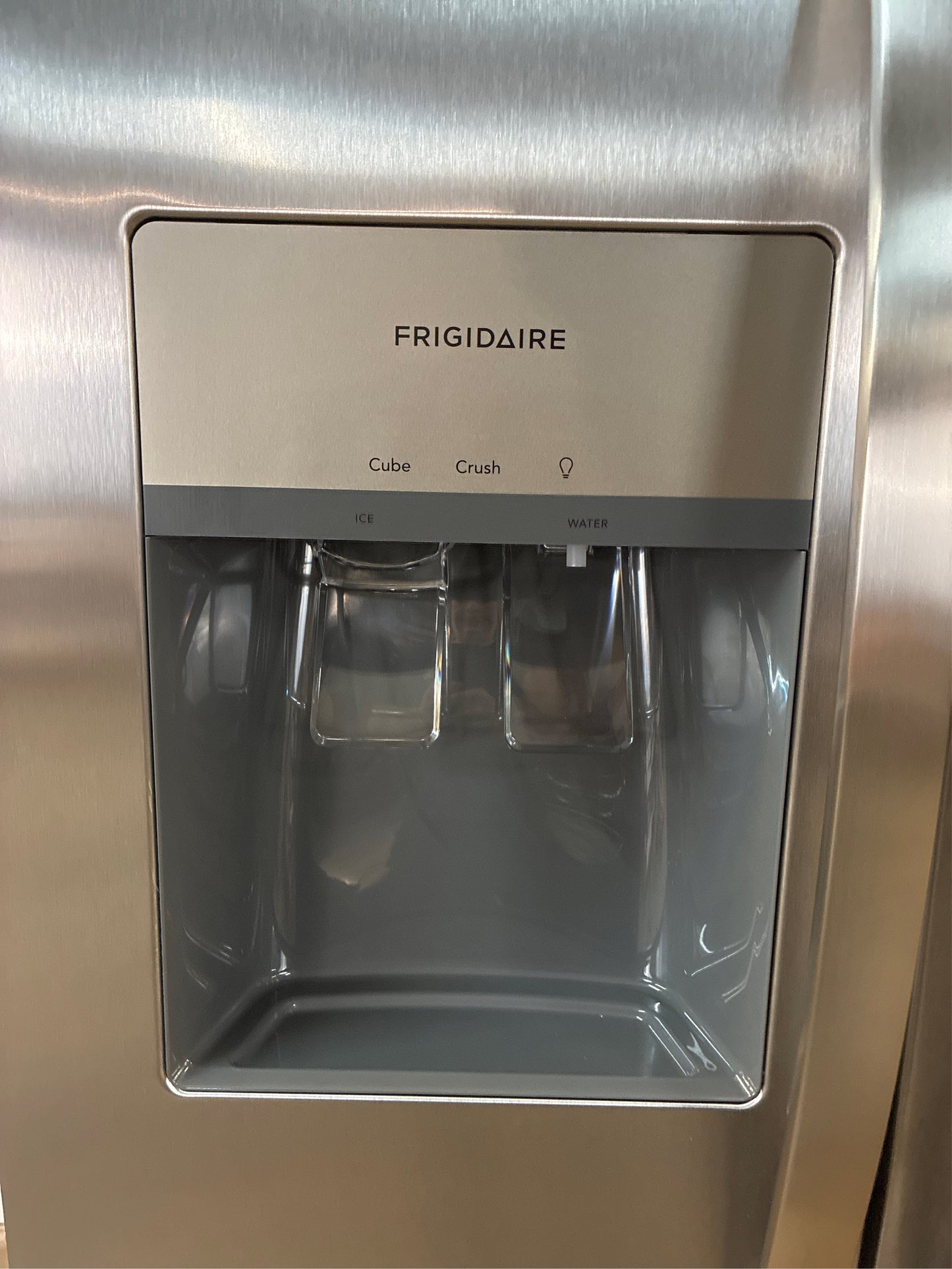 Frigidaire 22.3-cu ft Side-by-Side Fridge