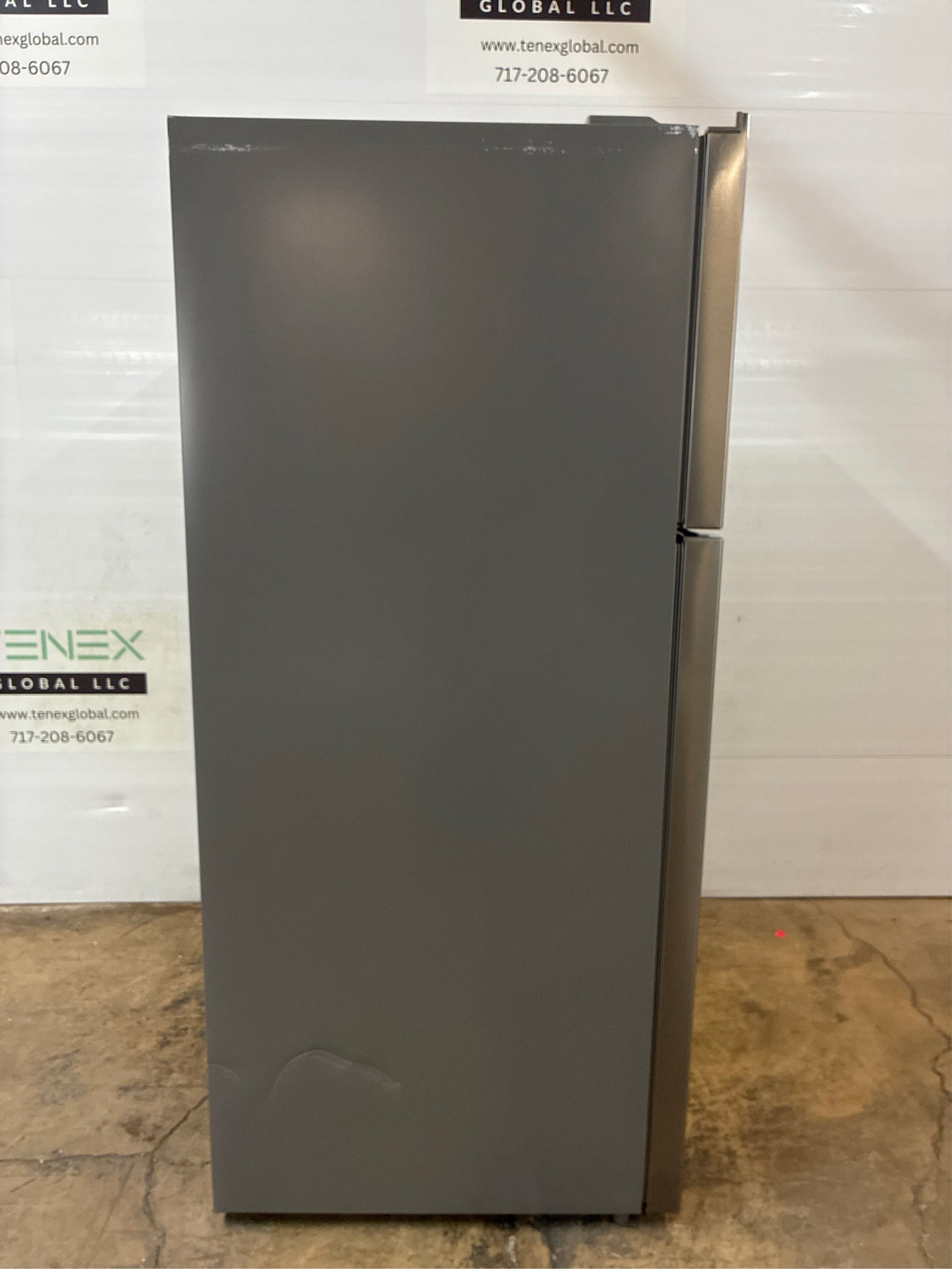 Frigidaire 17.6 cu. ft. Top Freezer Refrigerator