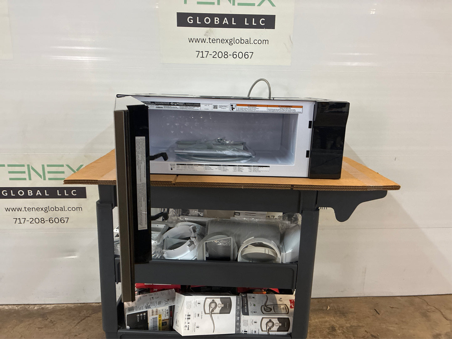 Frigidaire Gallery 30 in. 1.2 cu. ft. Microwave Steel