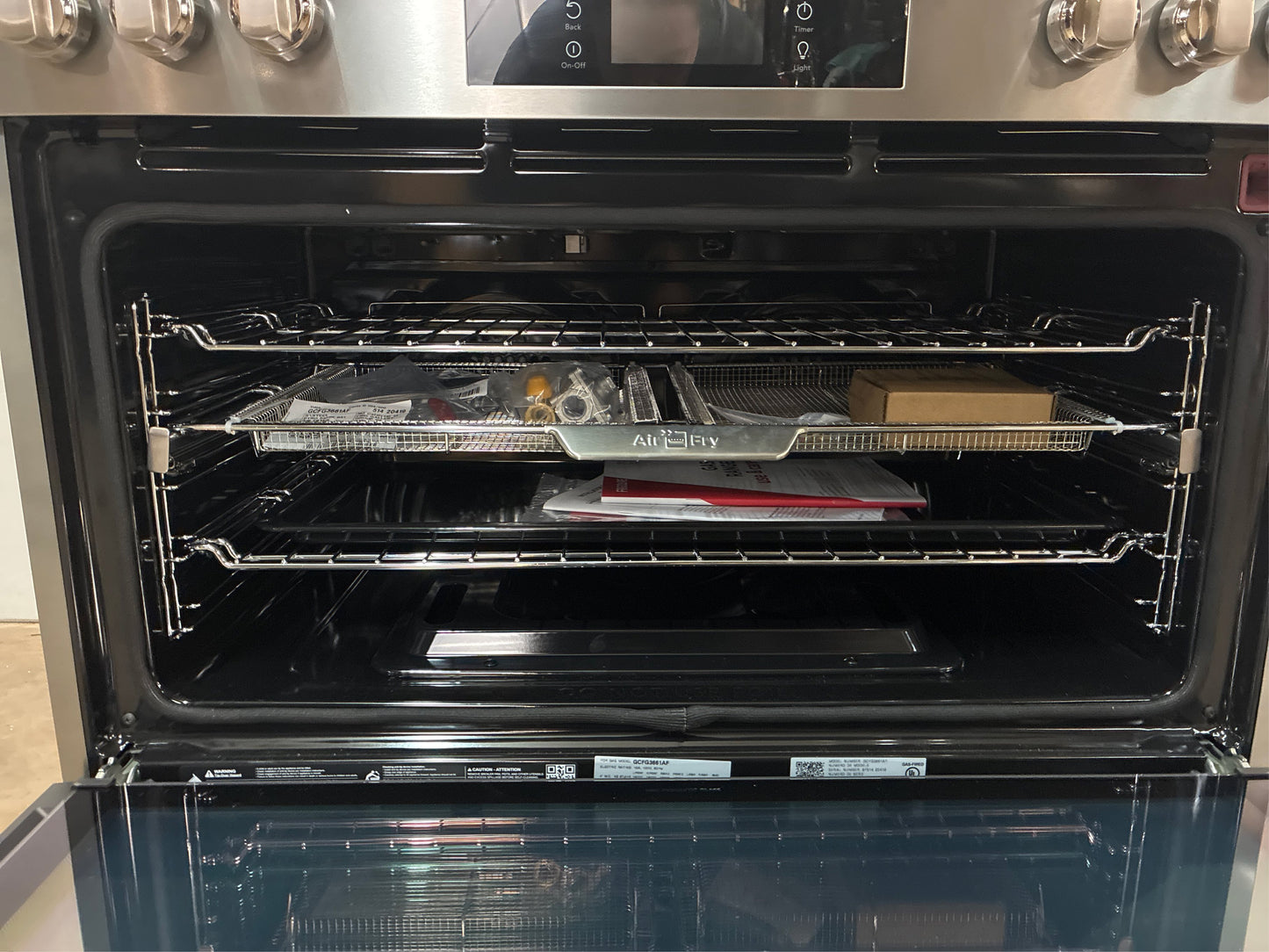 Frigidaire Gallery 36 in. 6-Burner Gas Range w/ Air Fry