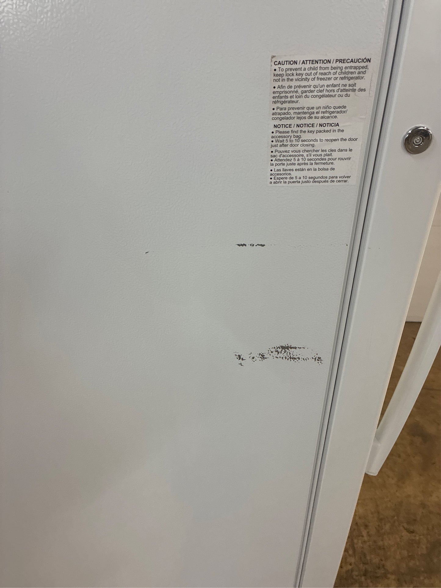 GE 14.1-cu ft Frost-free Upright Freezer