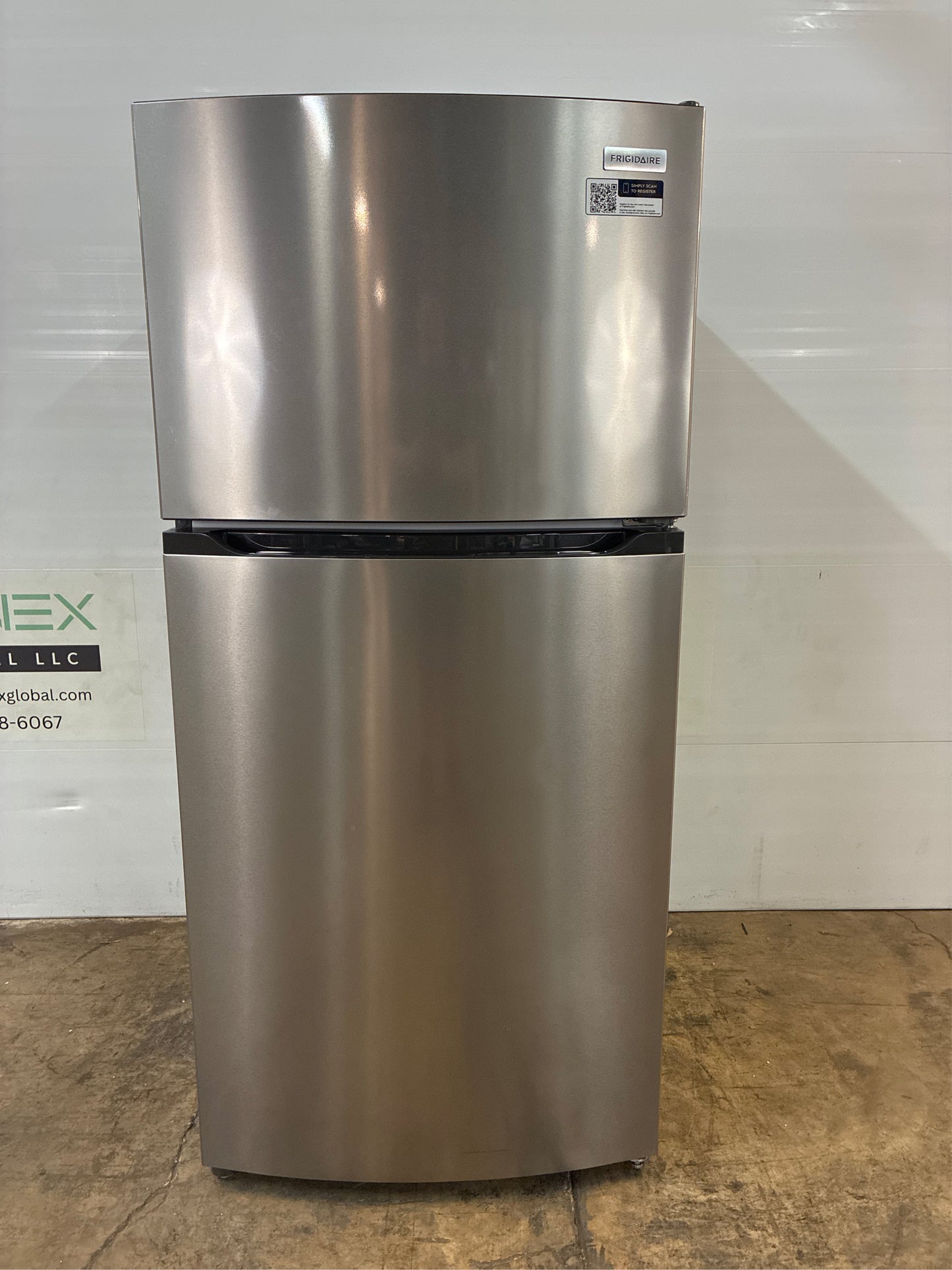 Frigidaire 13.9 cu. ft. Top Freezer Fridge, steel